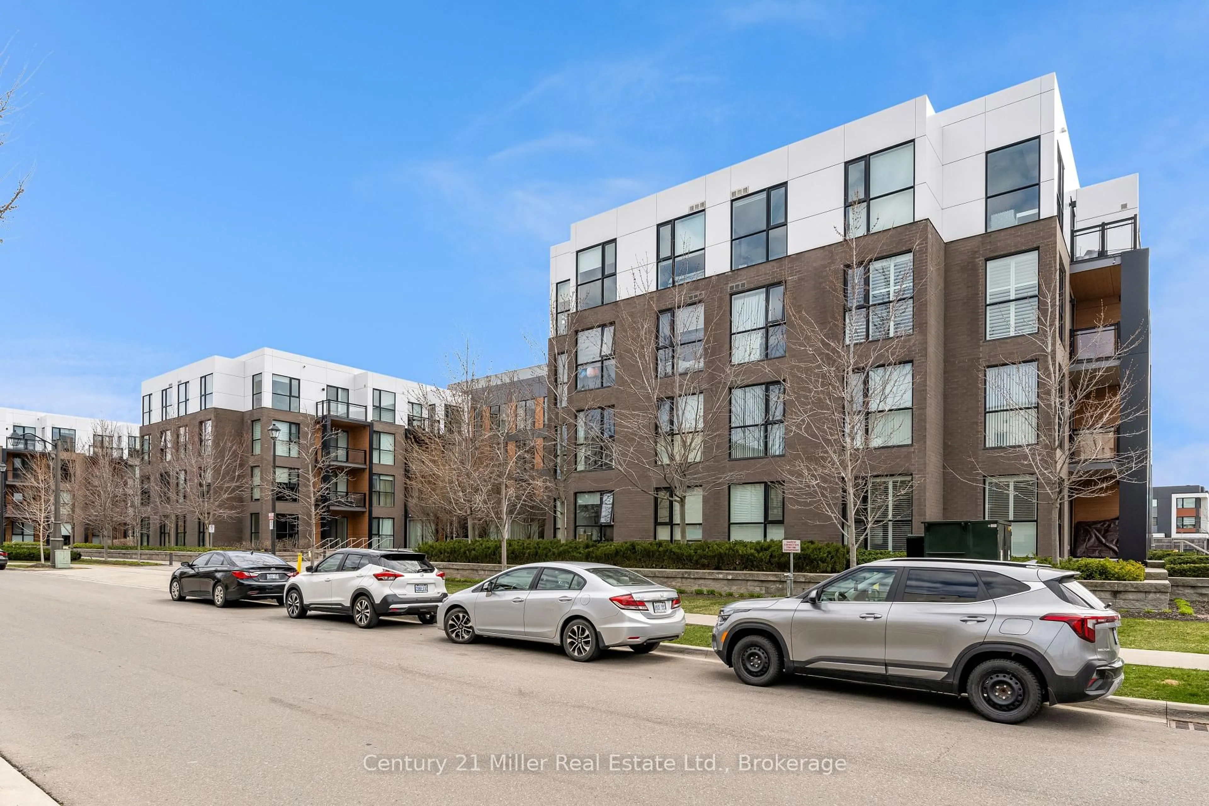 A pic from outside/outdoor area/front of a property/back of a property/a pic from drone, street for 150 Sabina Dr #301, Oakville Ontario L6H 0W3