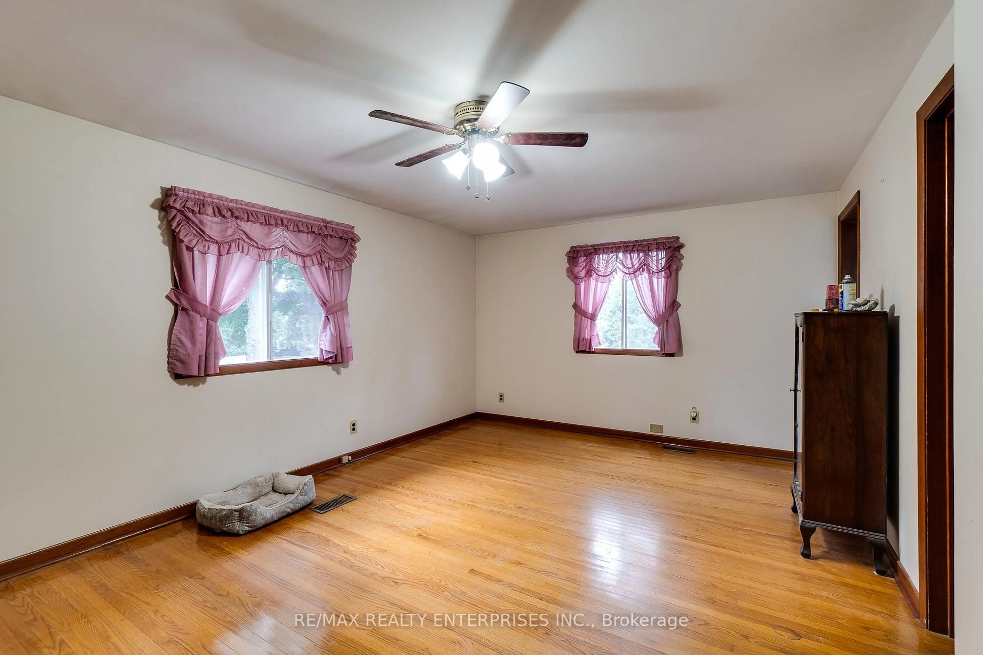 A pic of a room for 12909 5th Line, Halton Hills Ontario L0P 1H0