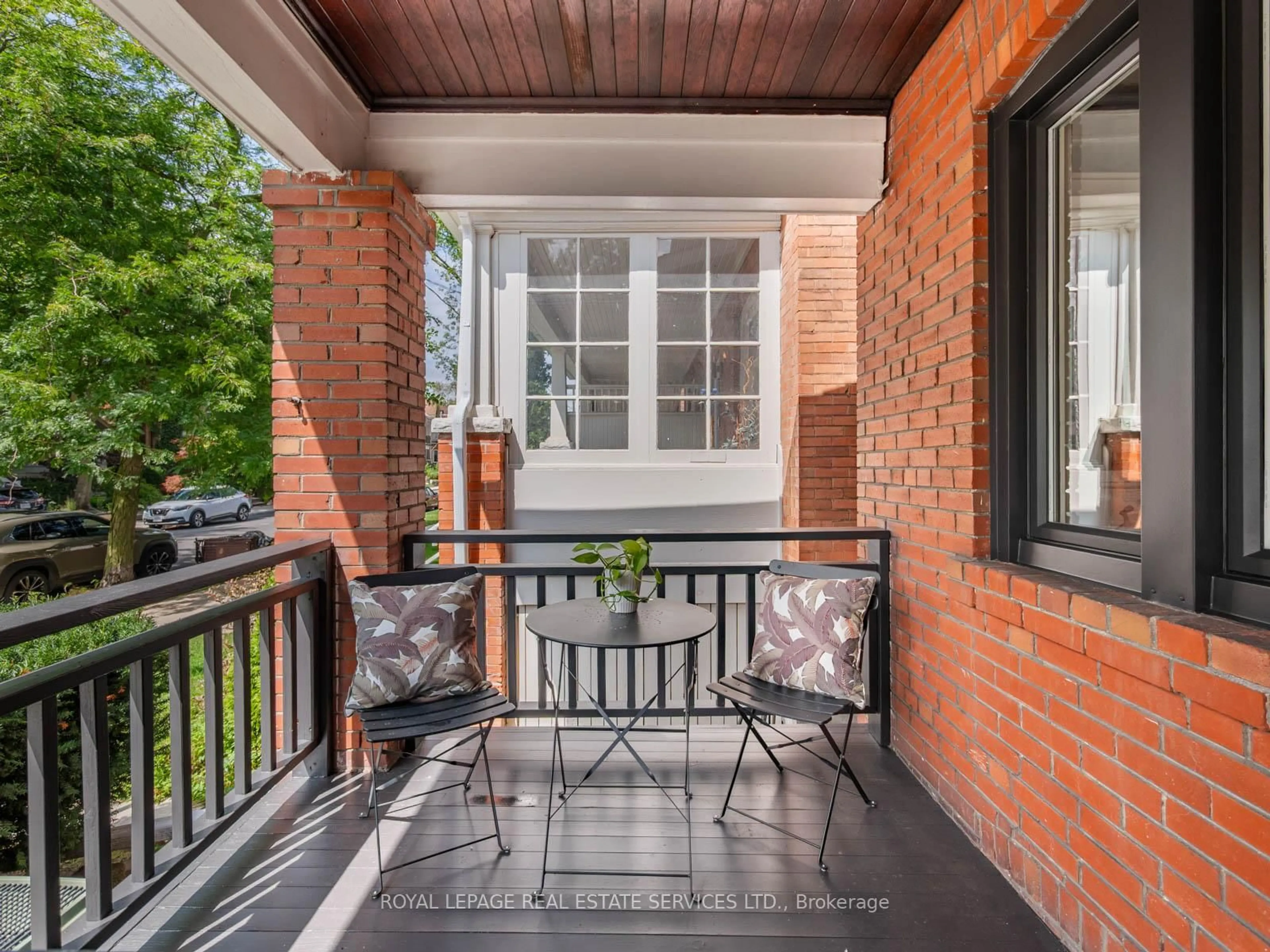 Patio, street for 179 Pacific Ave, Toronto Ontario M6P 2P6