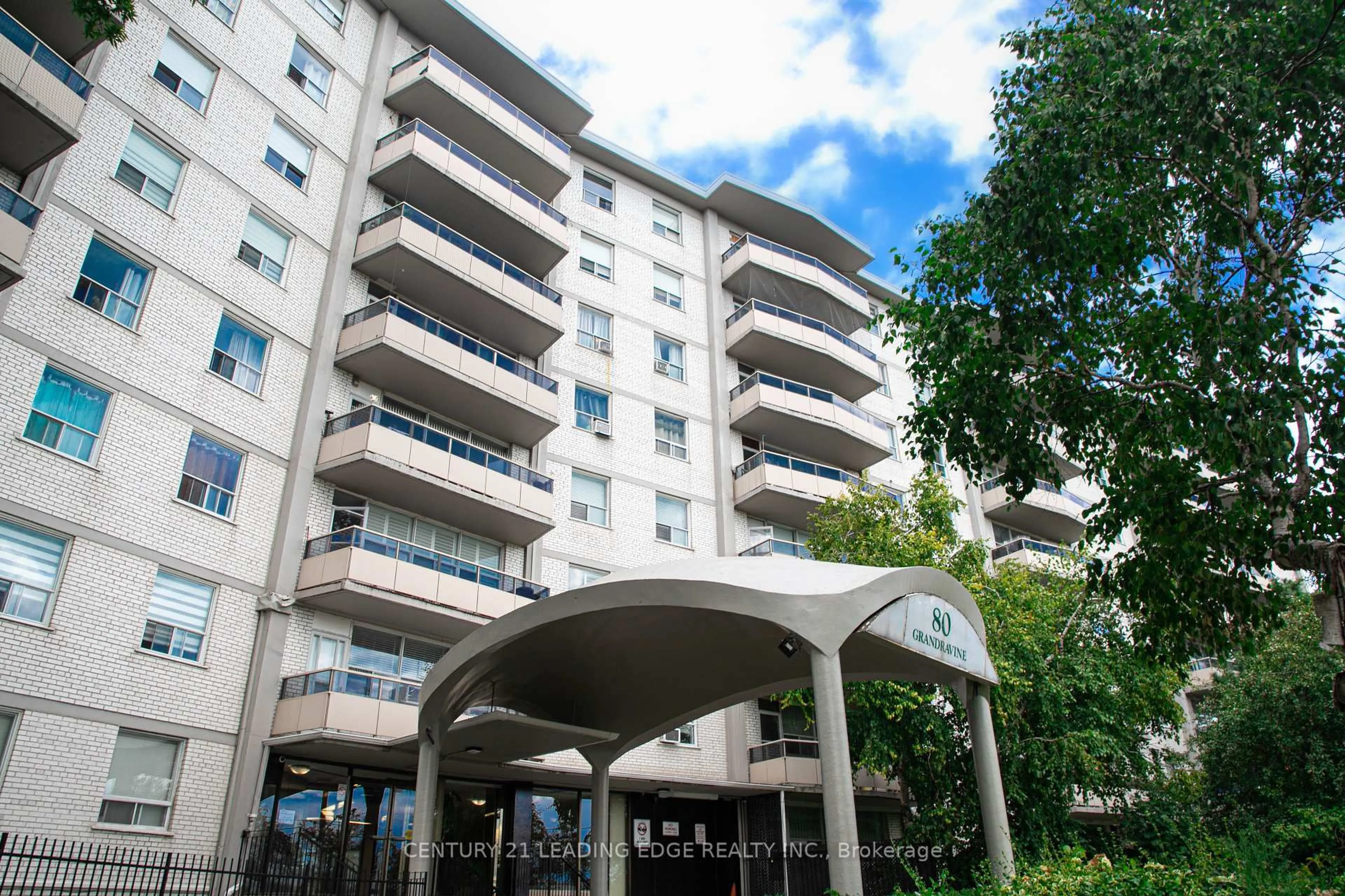 Patio, building for 80 Grandravine Dr #917, Toronto Ontario M3J 1B2