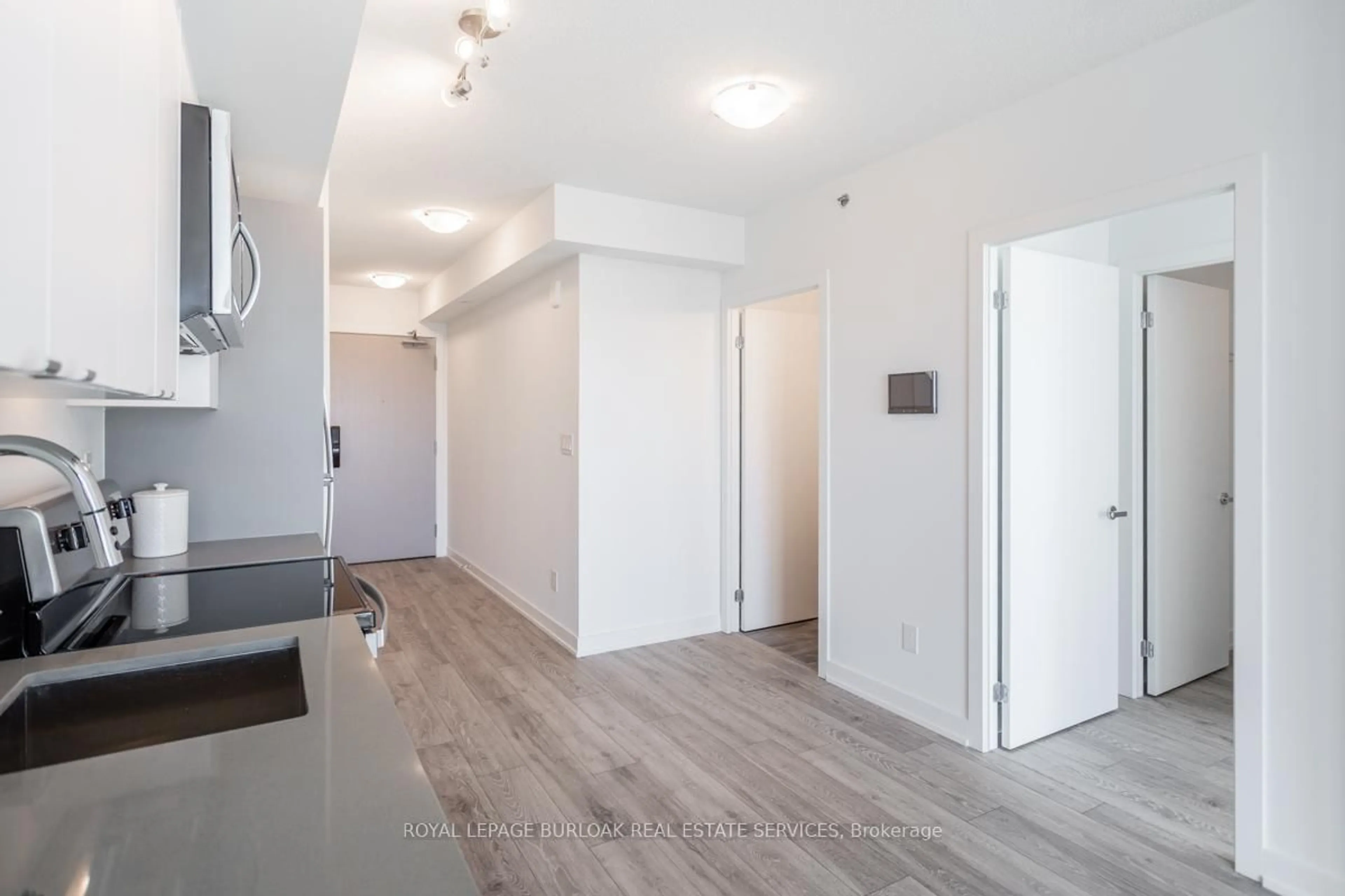 A pic of a room for 3210 Dakota Common #A401, Burlington Ontario L7M 2A8
