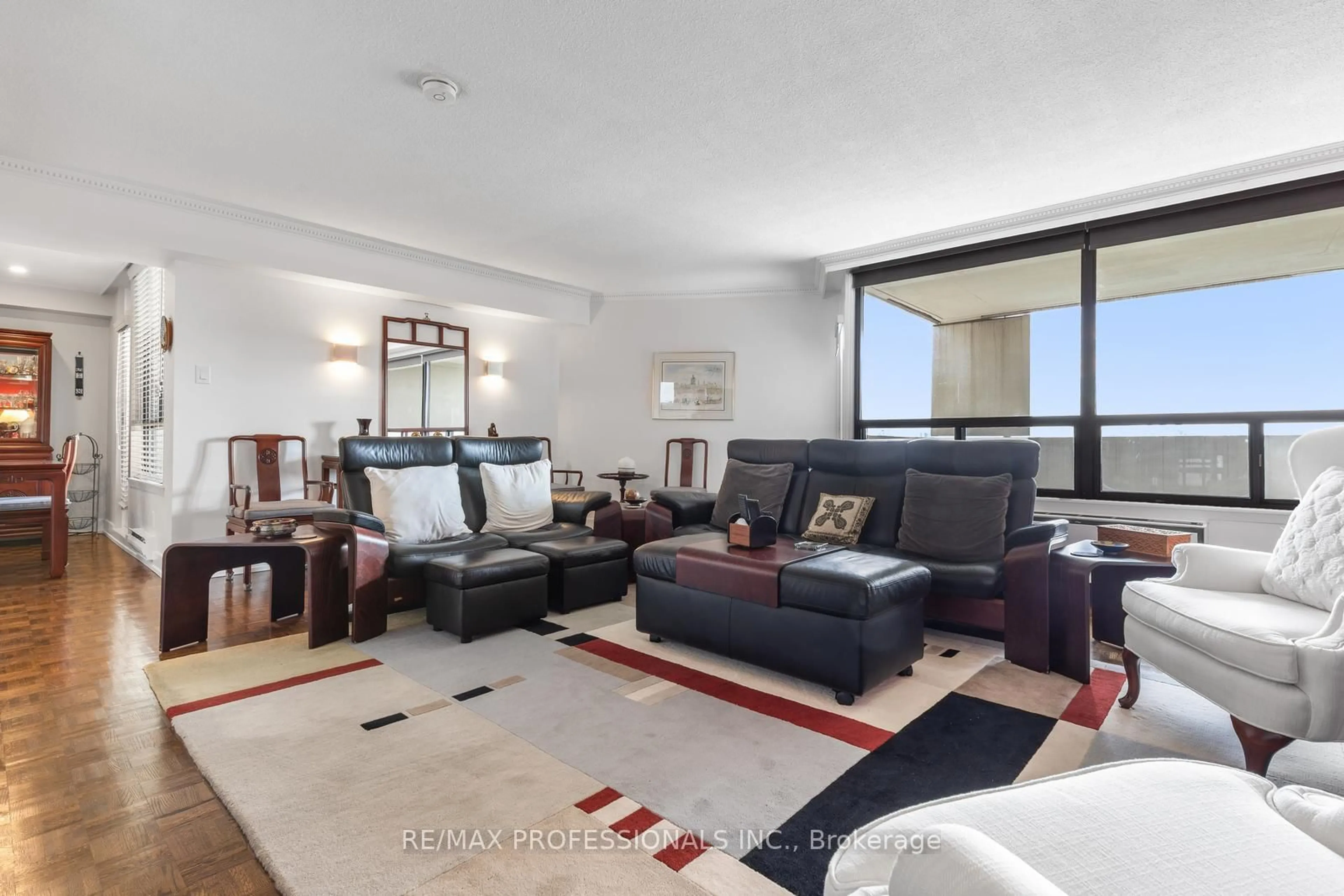 Living room with furniture, unknown for 296 Mill Rd #E5, Toronto Ontario M9C 4X8