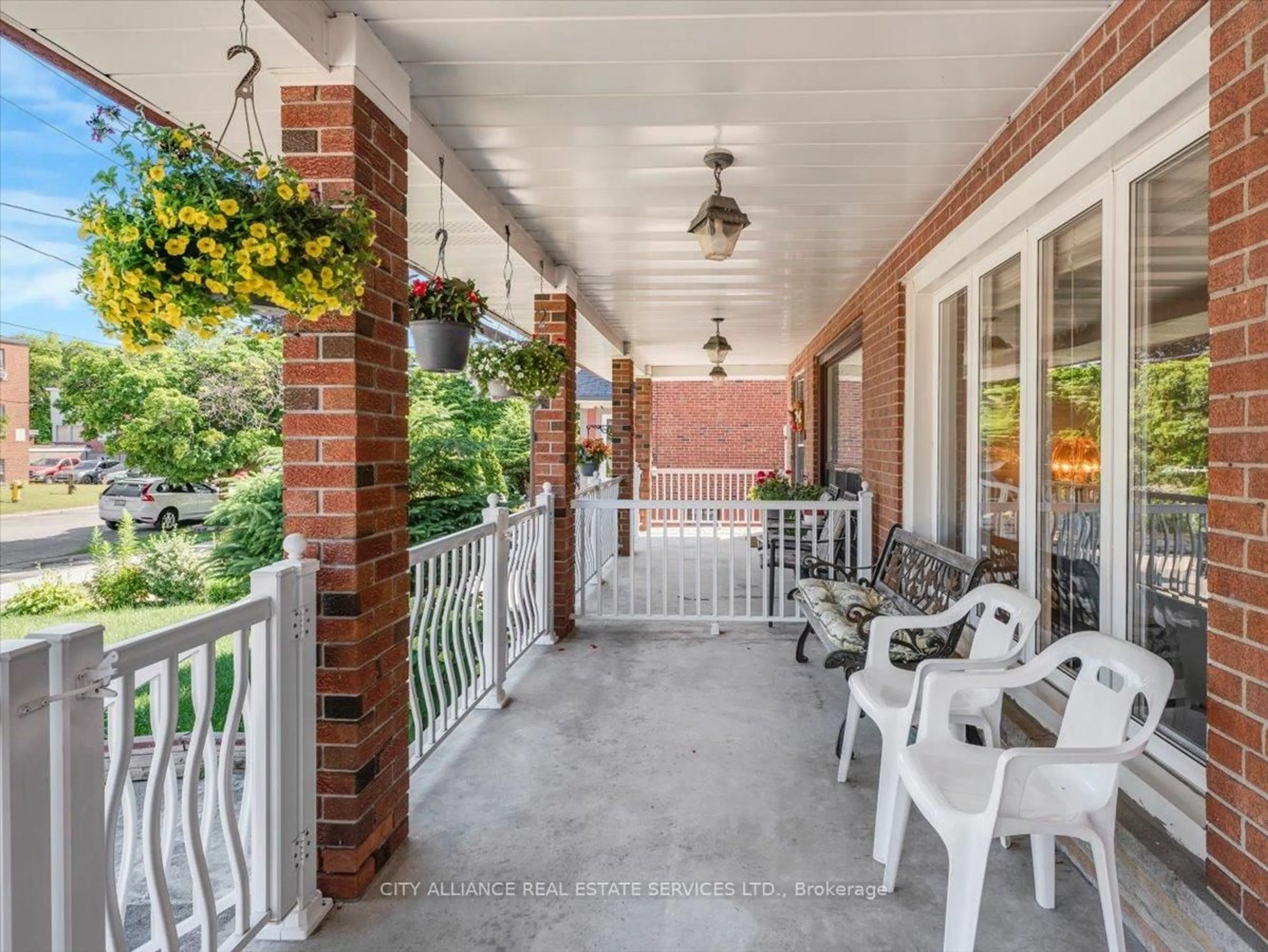 Patio, street for 122 Brookhaven Dr, Toronto Ontario M6M 4P2