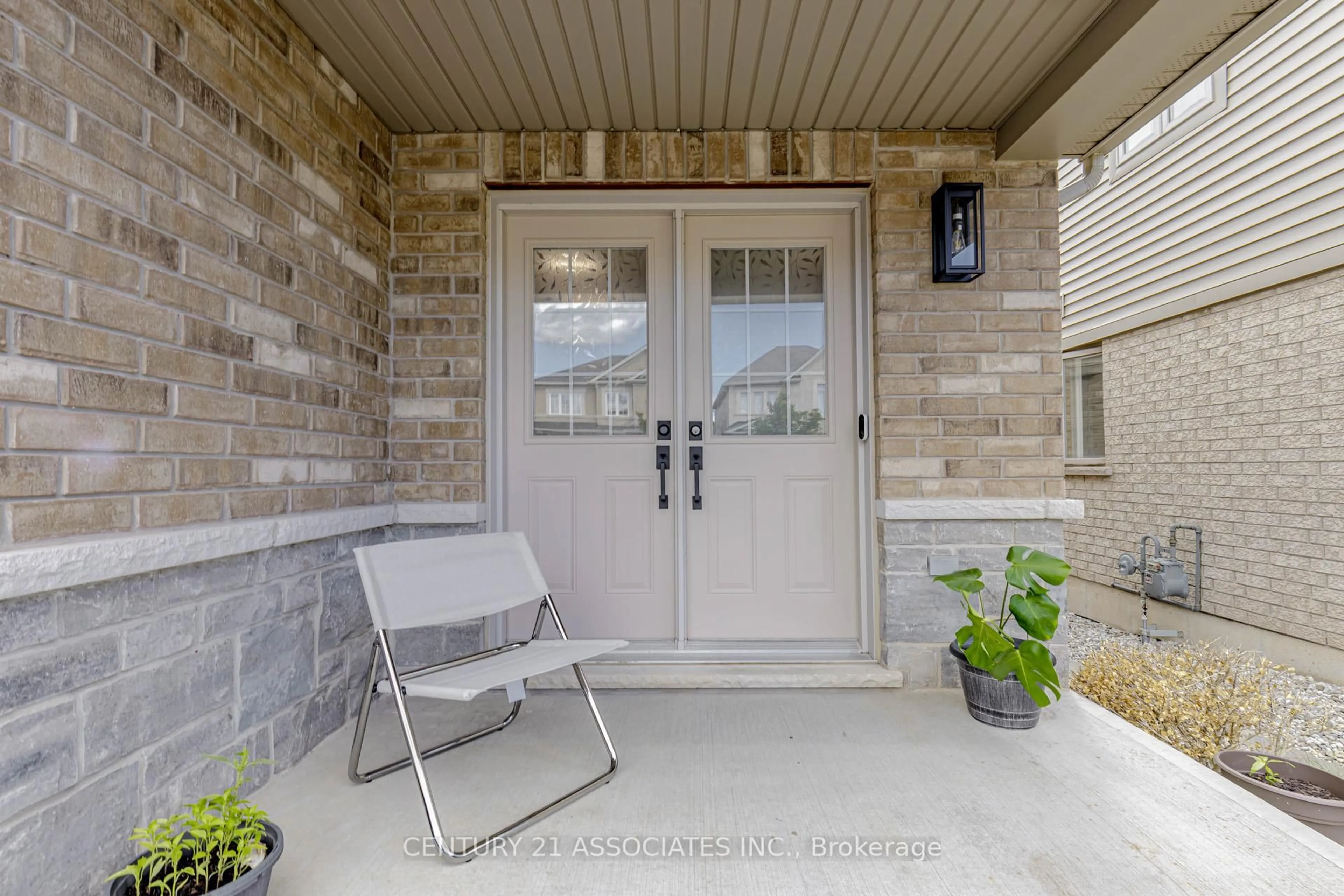 Indoor entryway for 4622 Keystone Cres, Burlington Ontario L7M 0L9
