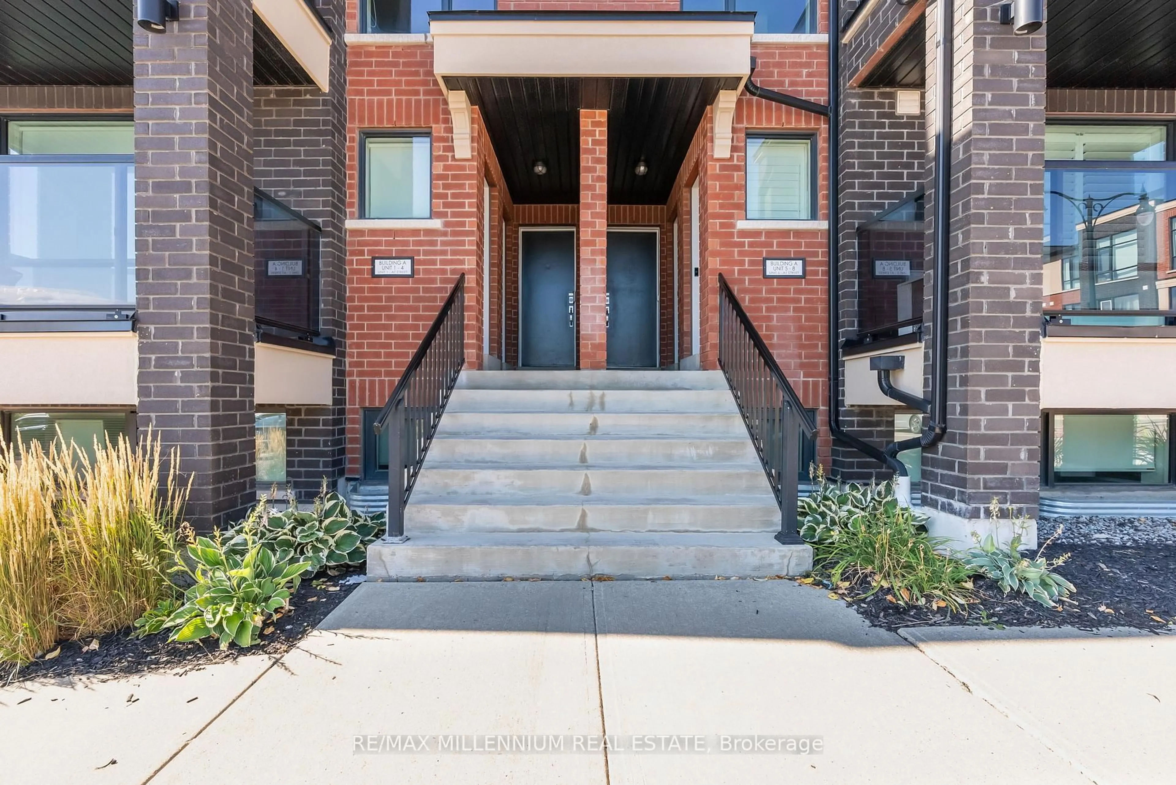 Unknown for 100 Dufay Rd #8, Brampton Ontario L7A 4S3