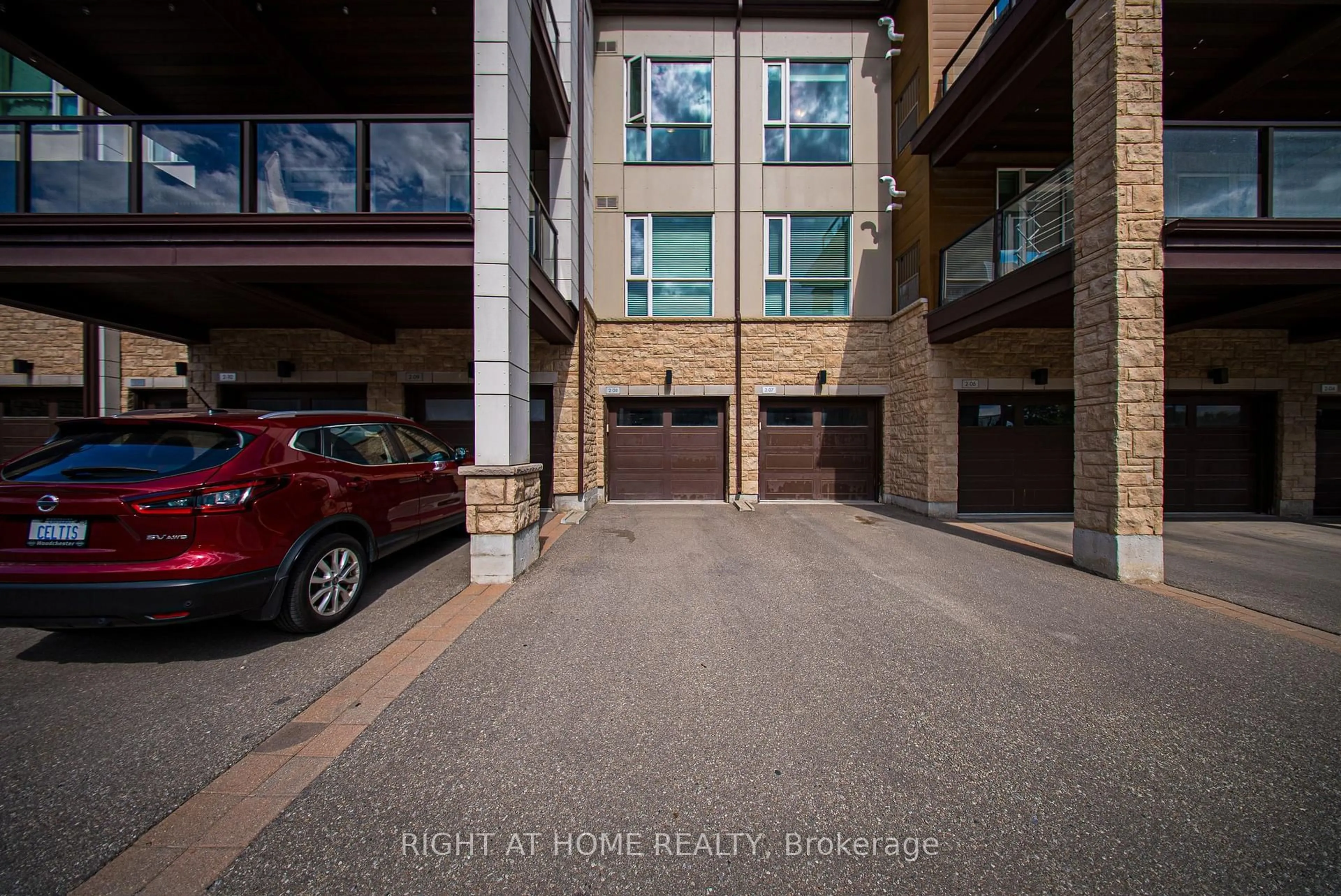 Unknown for 2370 Khalsa Gate #311, Oakville Ontario L6M 1P5