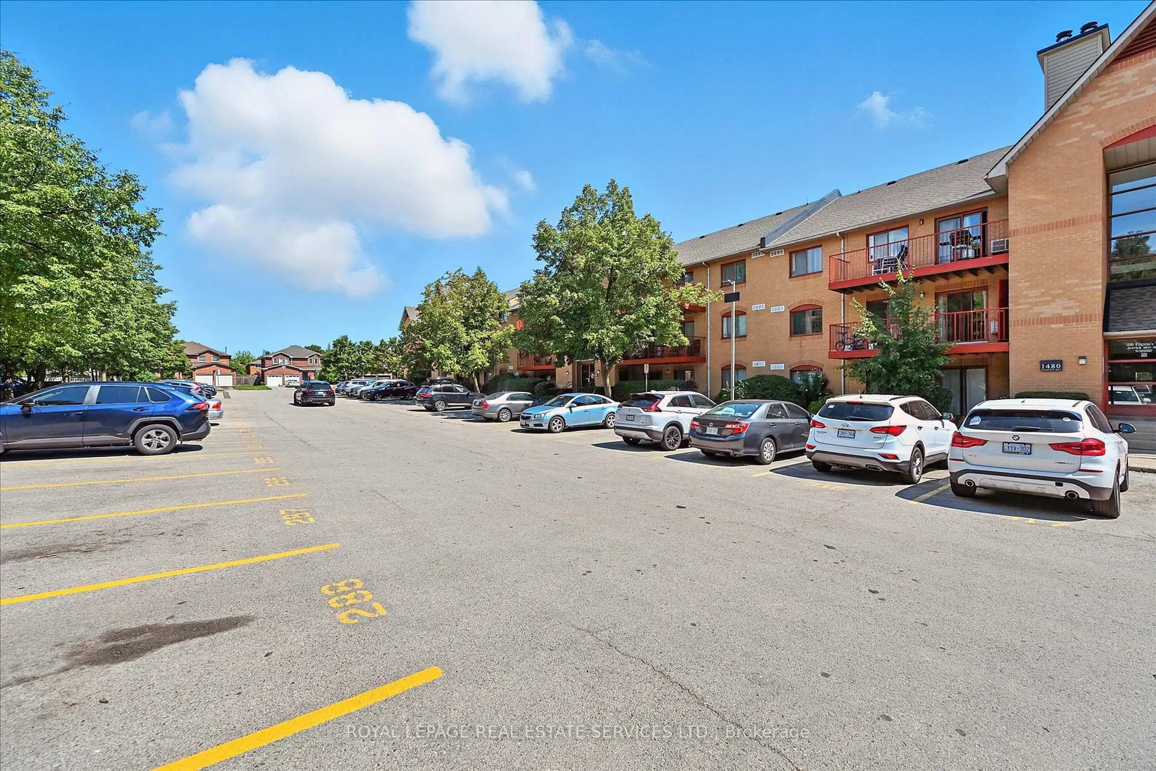 Patio, street for 1480 Pilgrims Way #1634, Oakville Ontario L6M 3G7