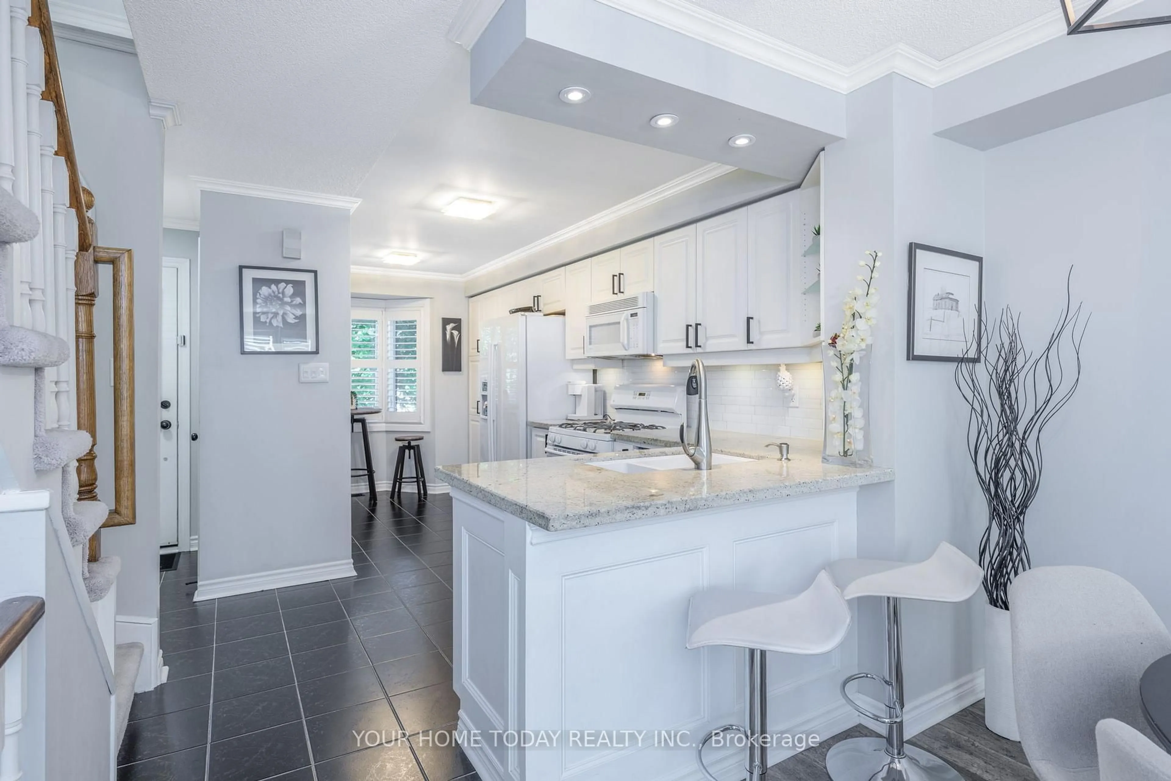 Open concept kitchen, ceramic/tile floor for 76 River Dr #8, Halton Hills Ontario L7G 2J2