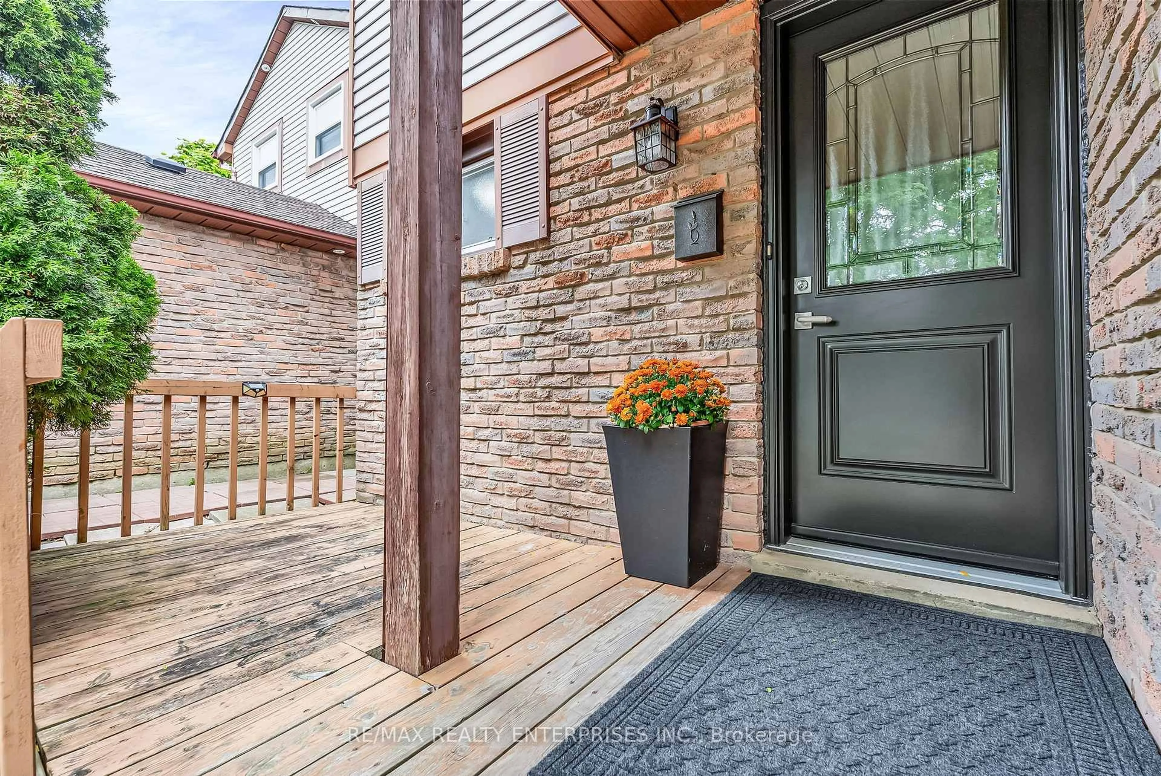 Home with brick exterior material, street for 4 Wesmorland Ave, Brampton Ontario L6Z 1E7