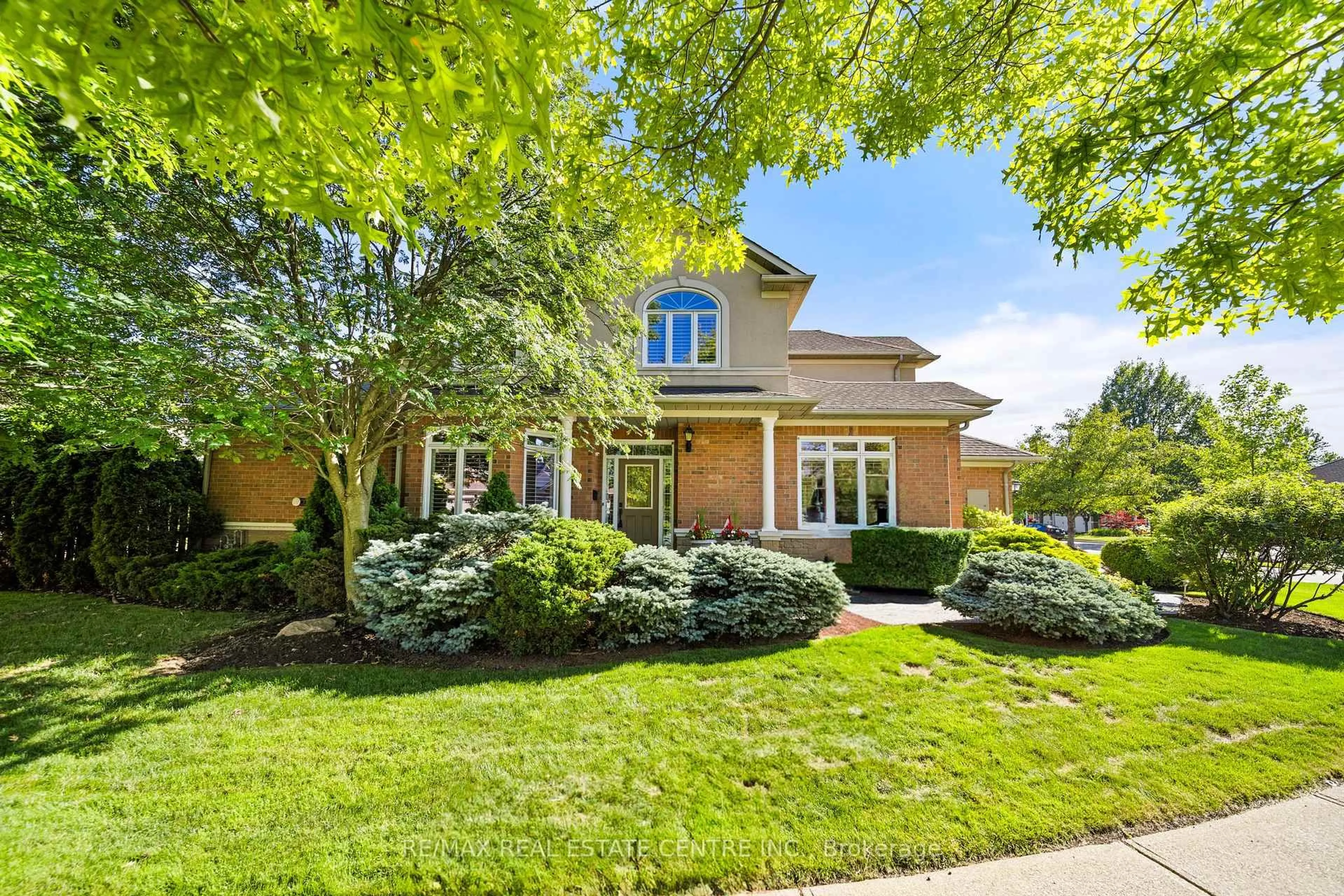Home with brick exterior material, street for 4165 Stonebridge Cres, Burlington Ontario L7M 4N2
