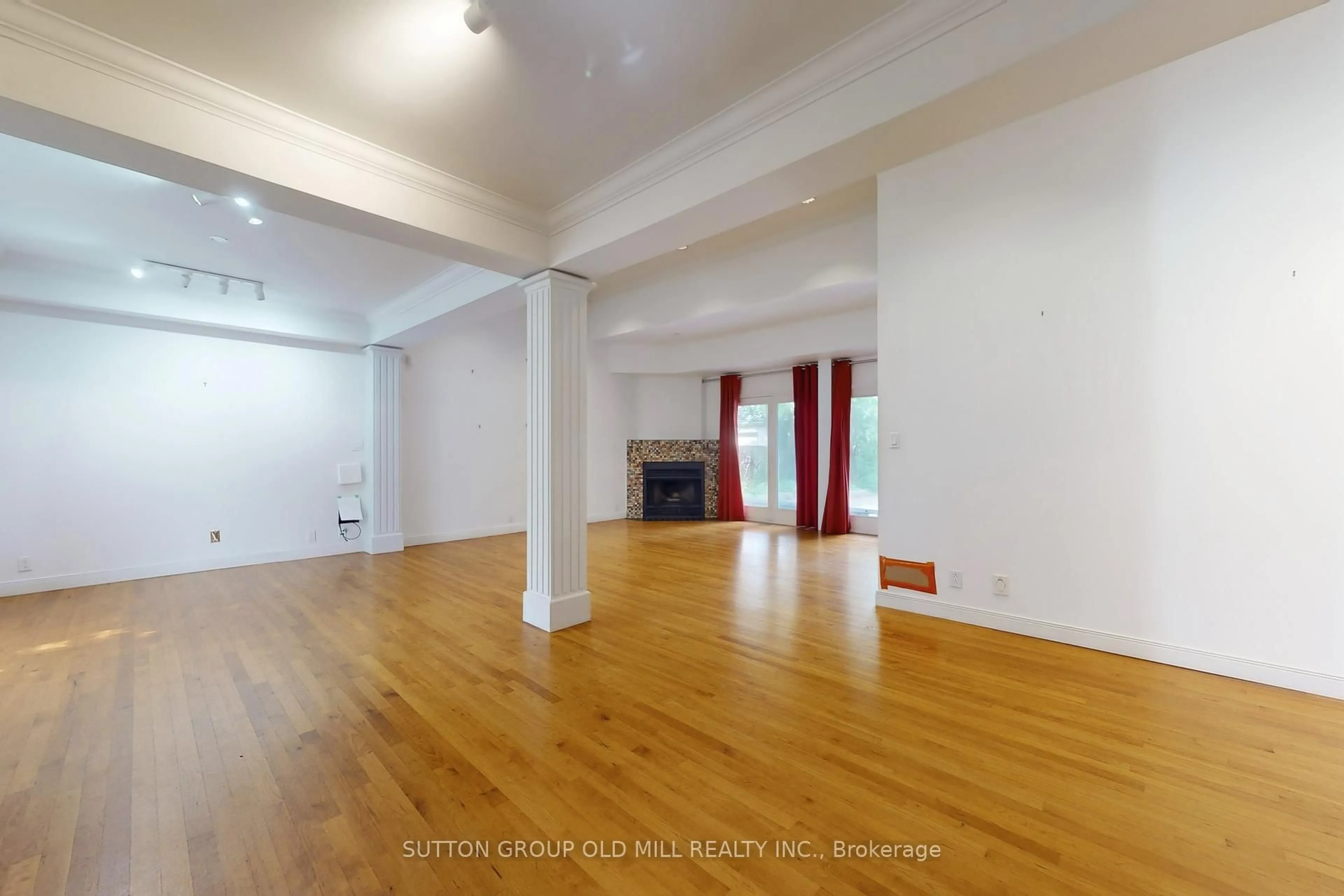 A pic of a room for 25 Montgomery Rd, Toronto Ontario M8X 1Z6