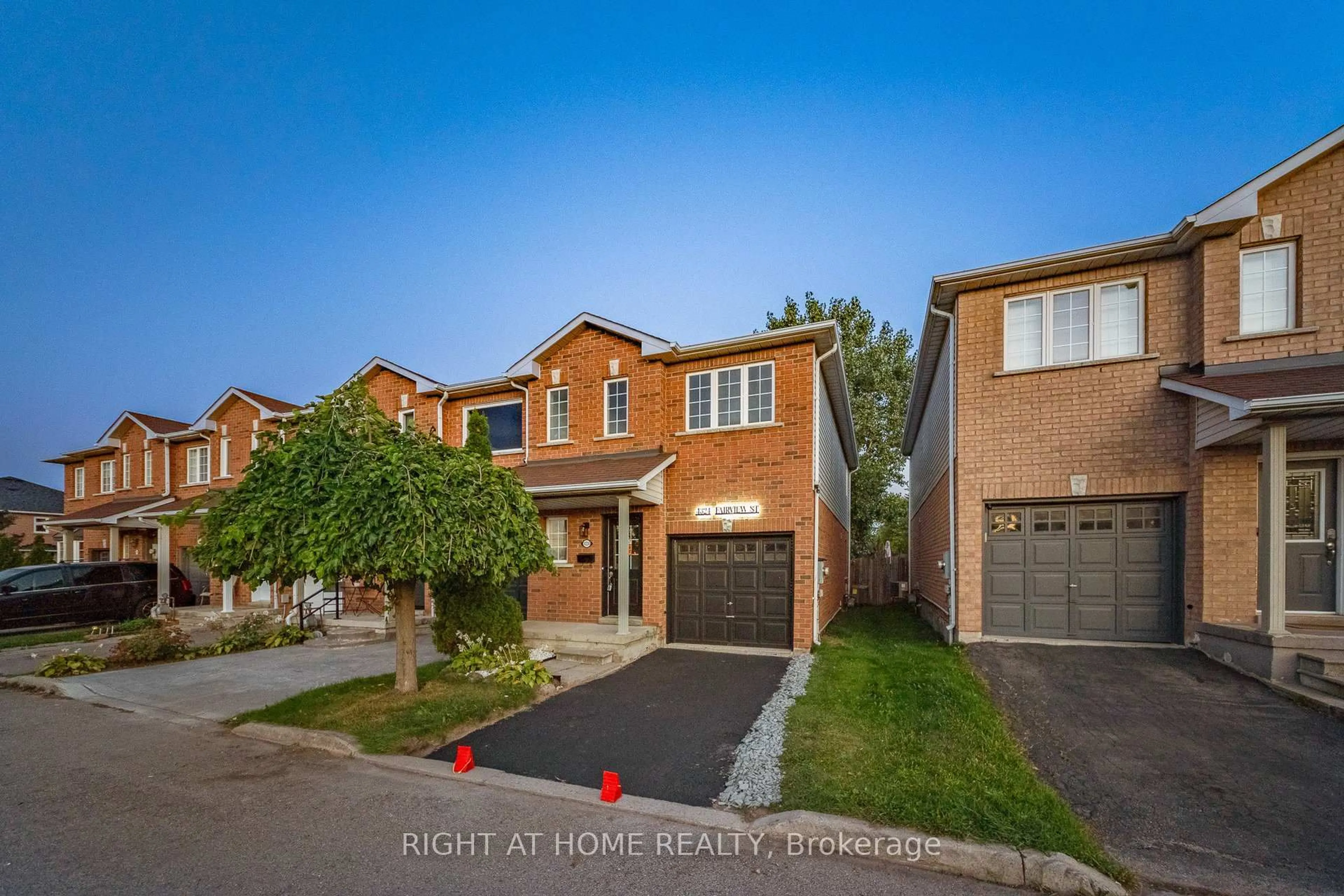 Home with brick exterior material, street for 4324 Fairview St, Burlington Ontario L7L 7A2