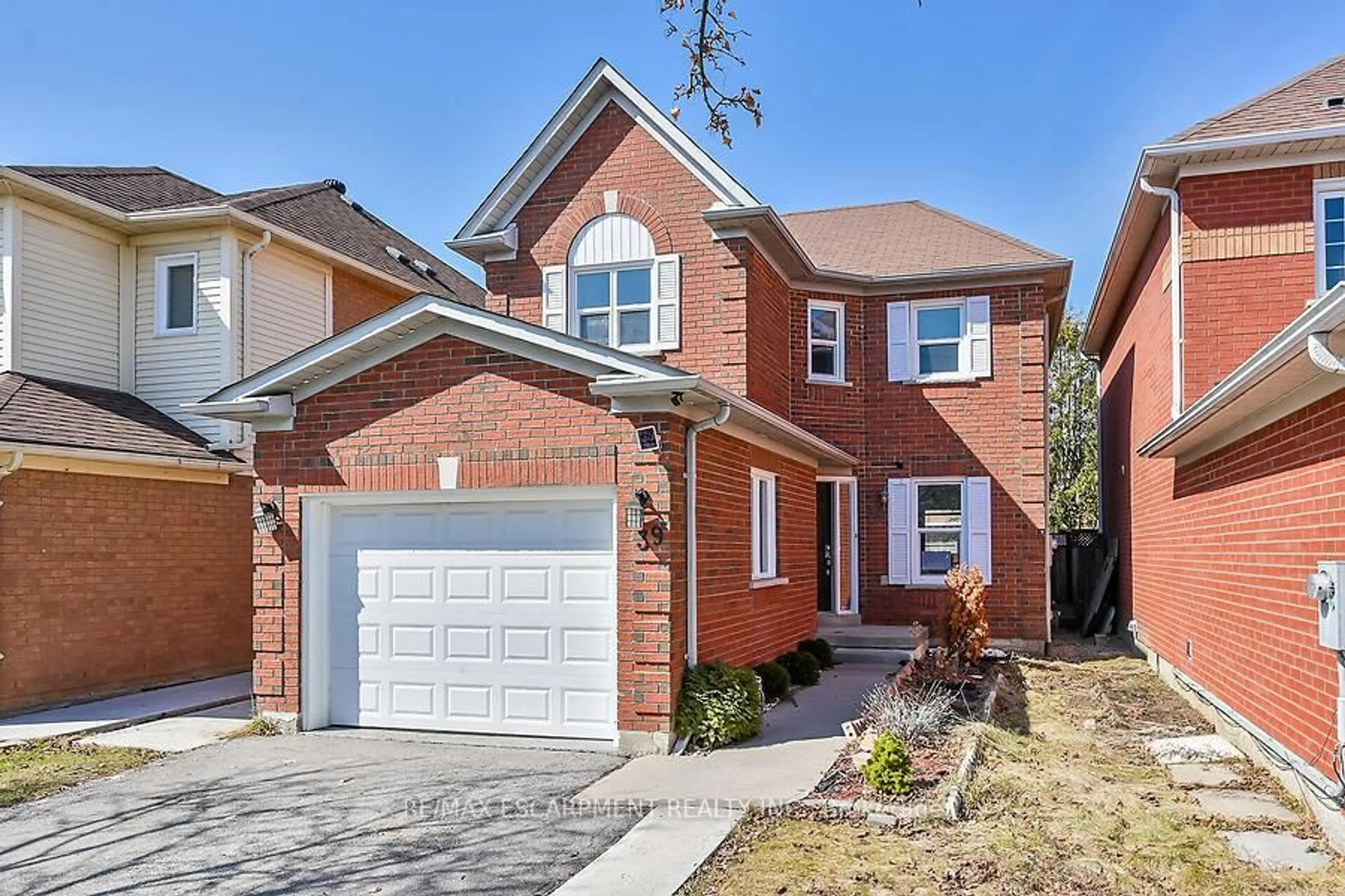 Home with brick exterior material, street for 39 Blue Spruce St, Brampton Ontario L6R 1C4