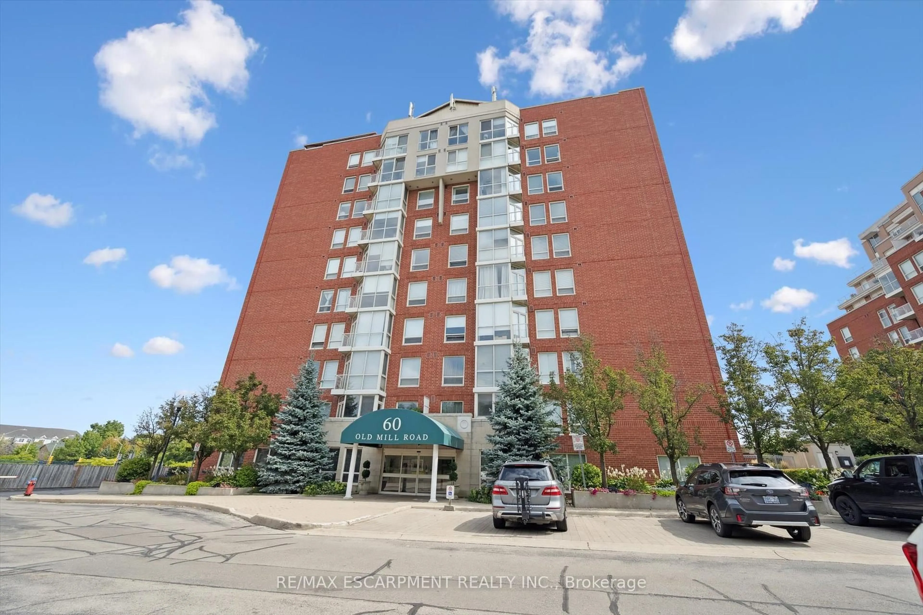 Patio, building for 60 Old Mill Rd #704, Oakville Ontario L6J 7V9