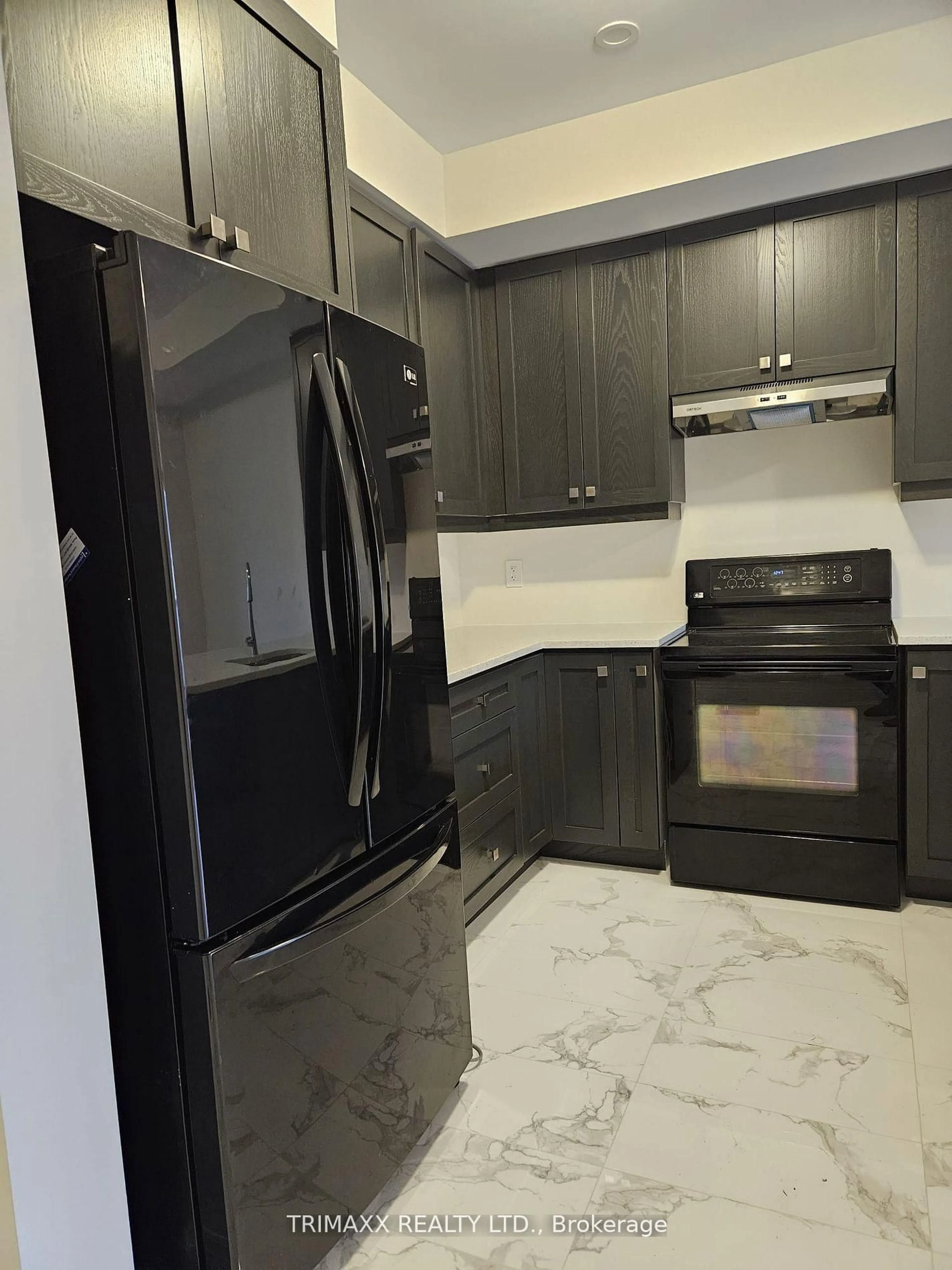 Standard kitchen, unknown for 389 Inspire Blvd, Brampton Ontario L6R 4E4