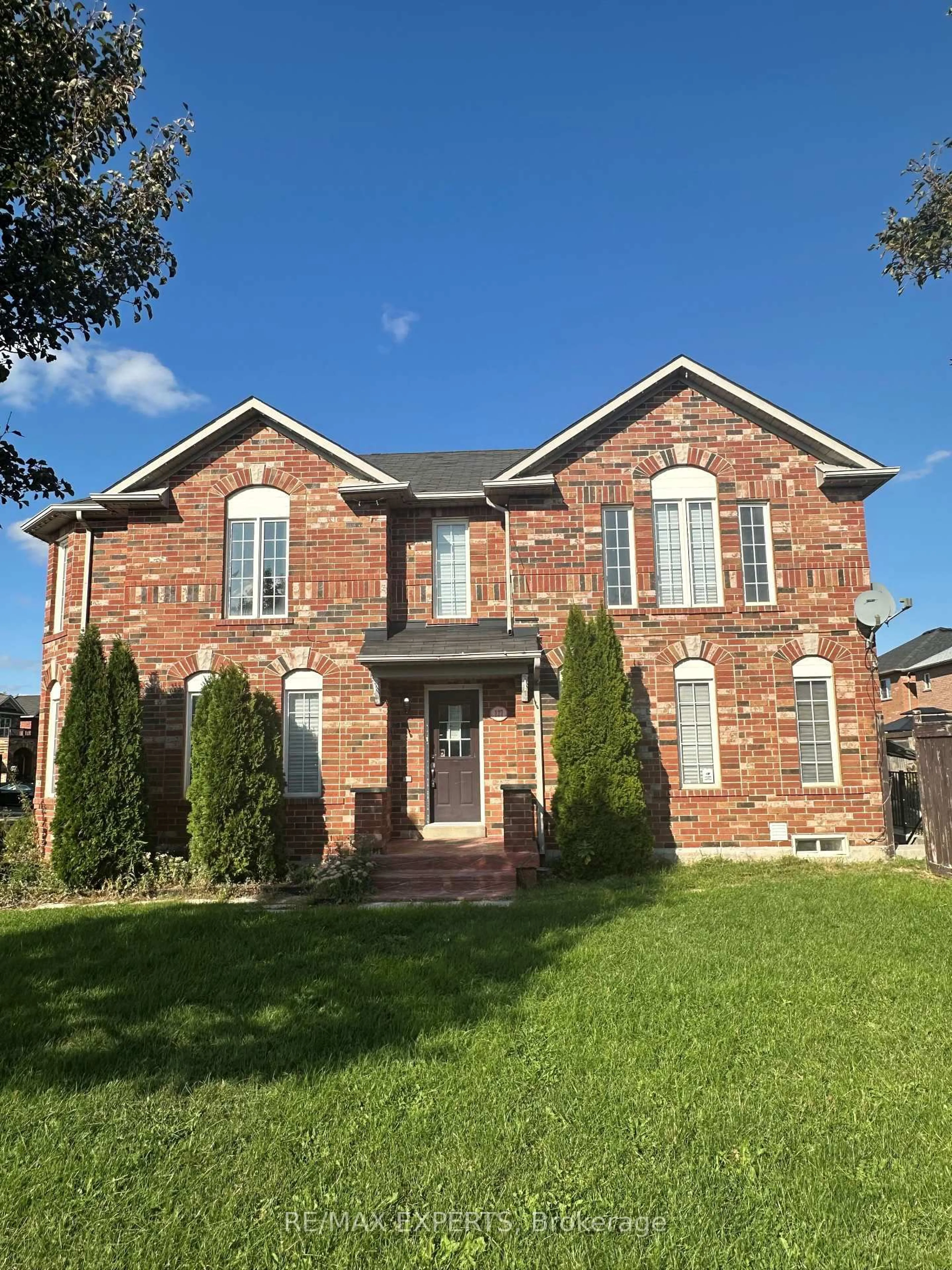 Home with brick exterior material, street for 127 Worthington Ave, Brampton Ontario L7A 3H3
