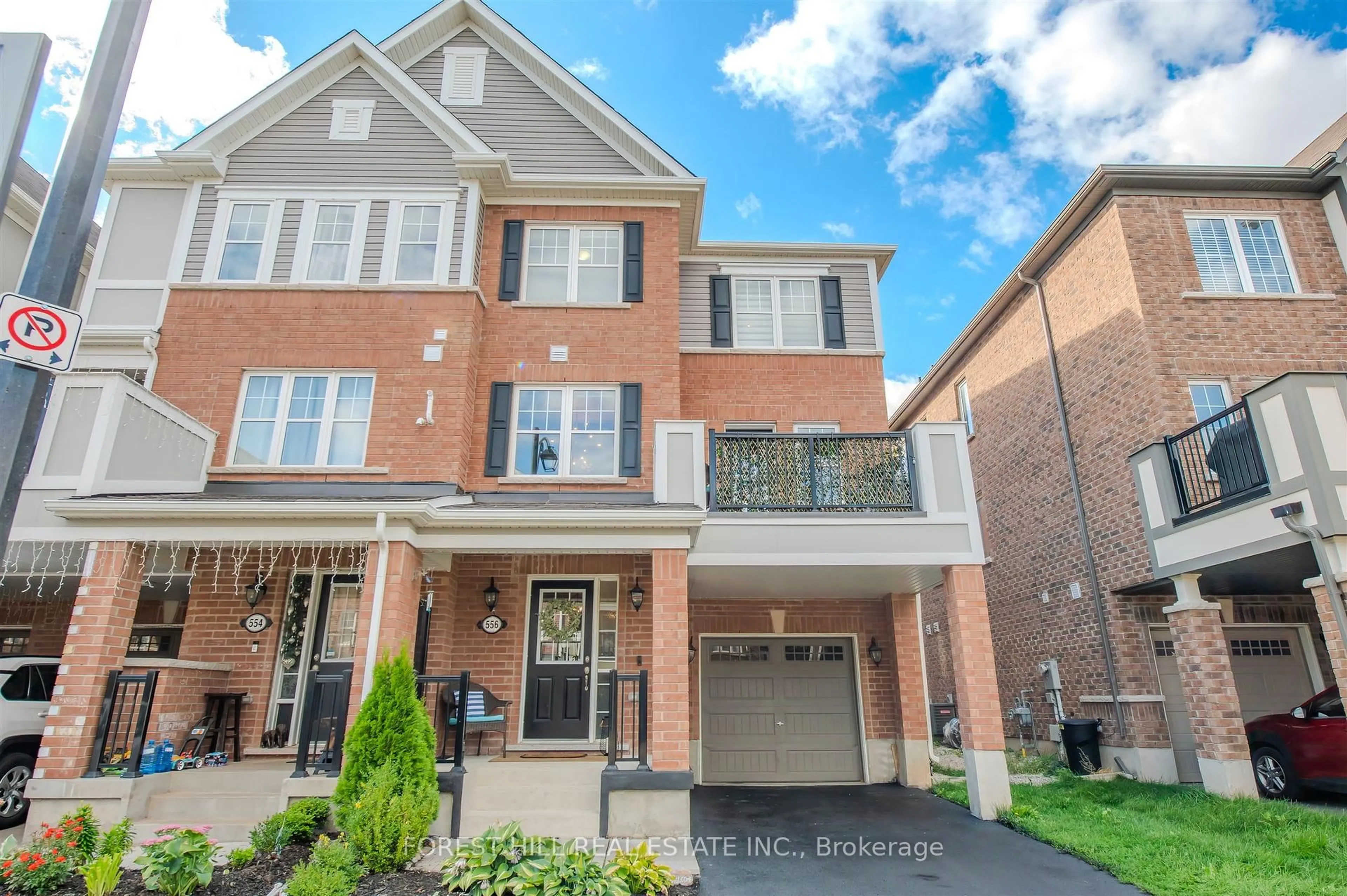 Home with brick exterior material, street for 556 Buckeye Crt, Milton Ontario L9T 7E7