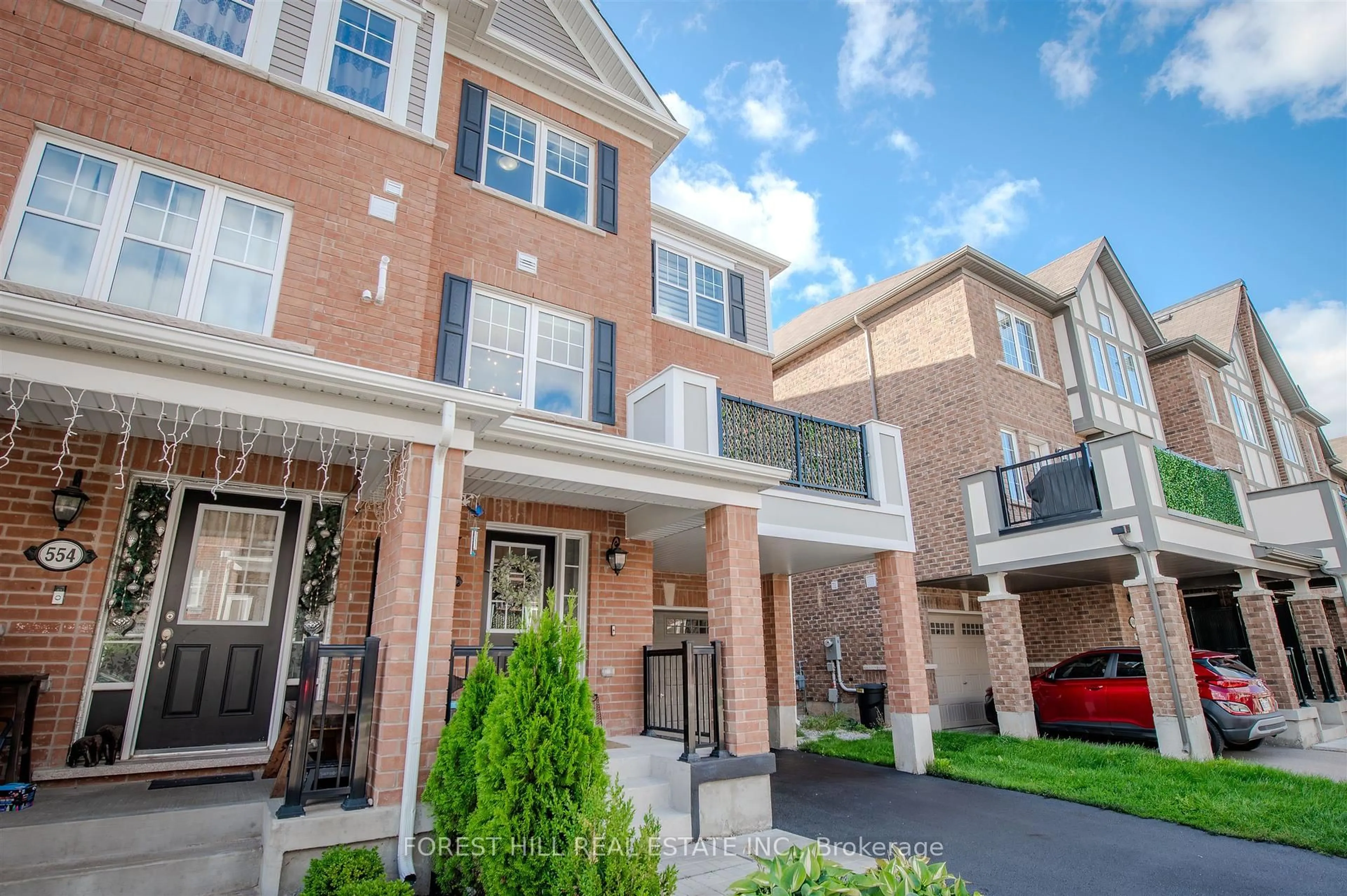 Home with brick exterior material, street for 556 Buckeye Crt, Milton Ontario L9T 7E7
