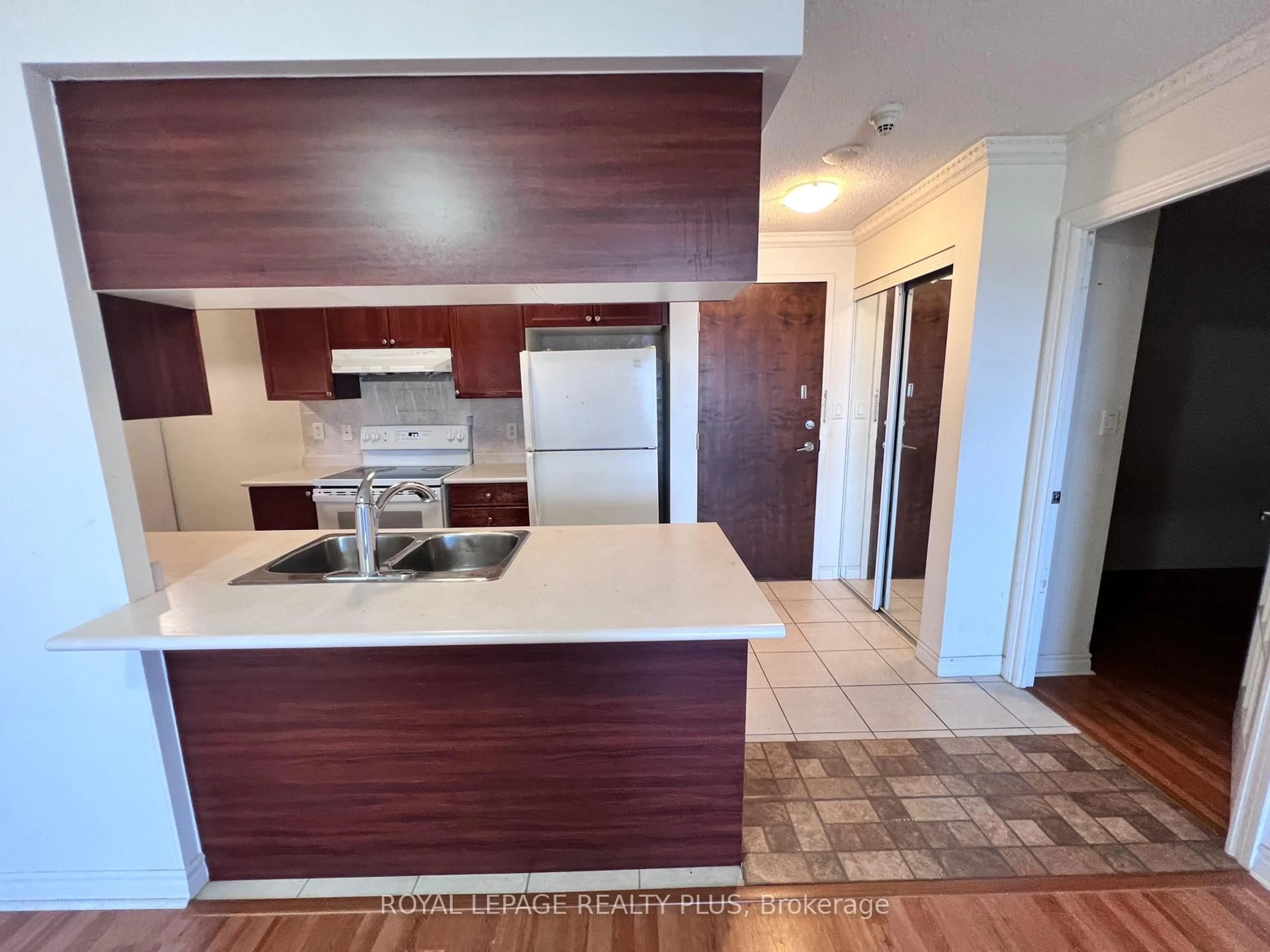 Standard kitchen, unknown for 3880 Duke Of York Blvd #1810, Mississauga Ontario L5B 4M7