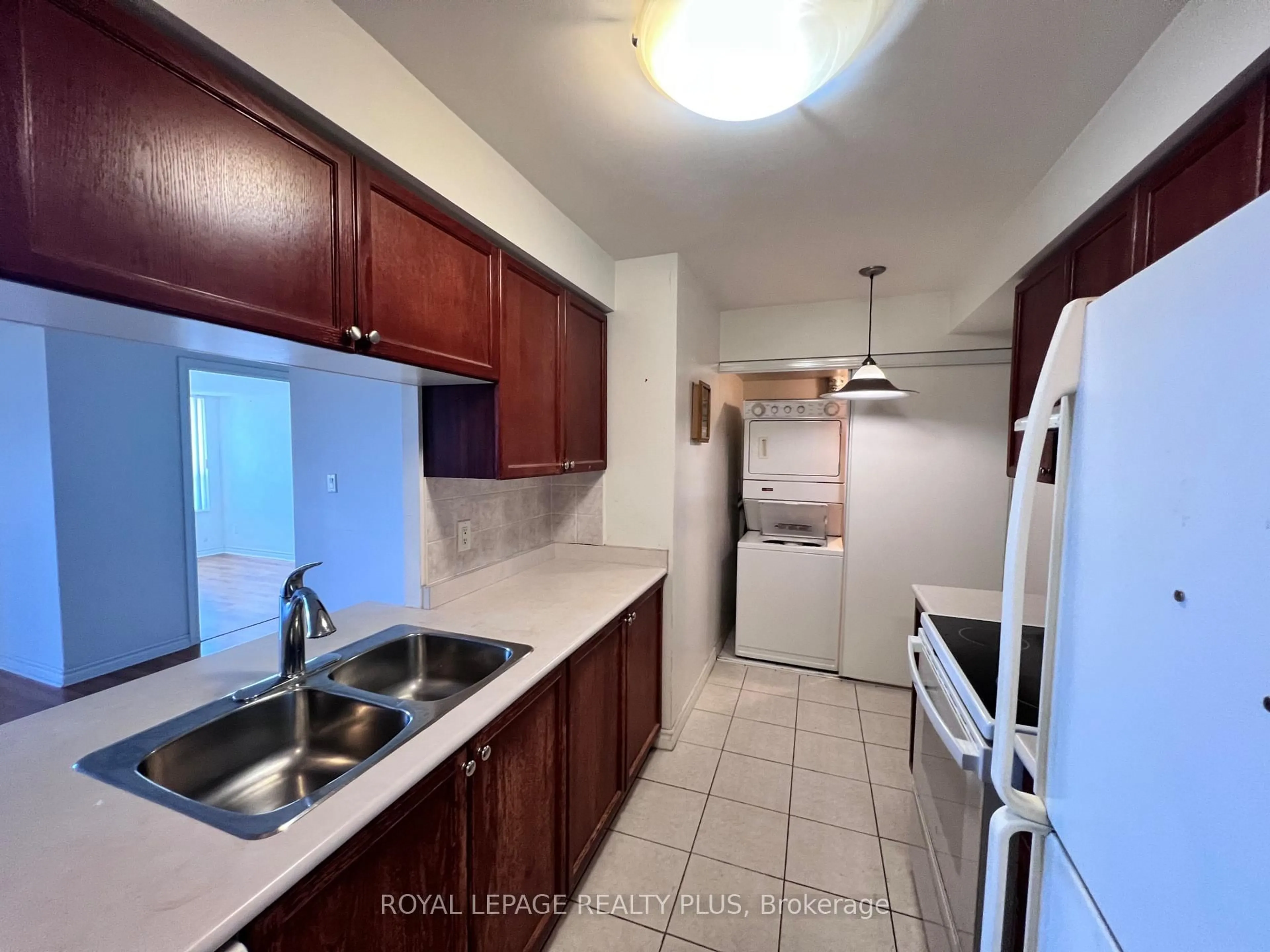 Standard kitchen, unknown for 3880 Duke Of York Blvd #1810, Mississauga Ontario L5B 4M7