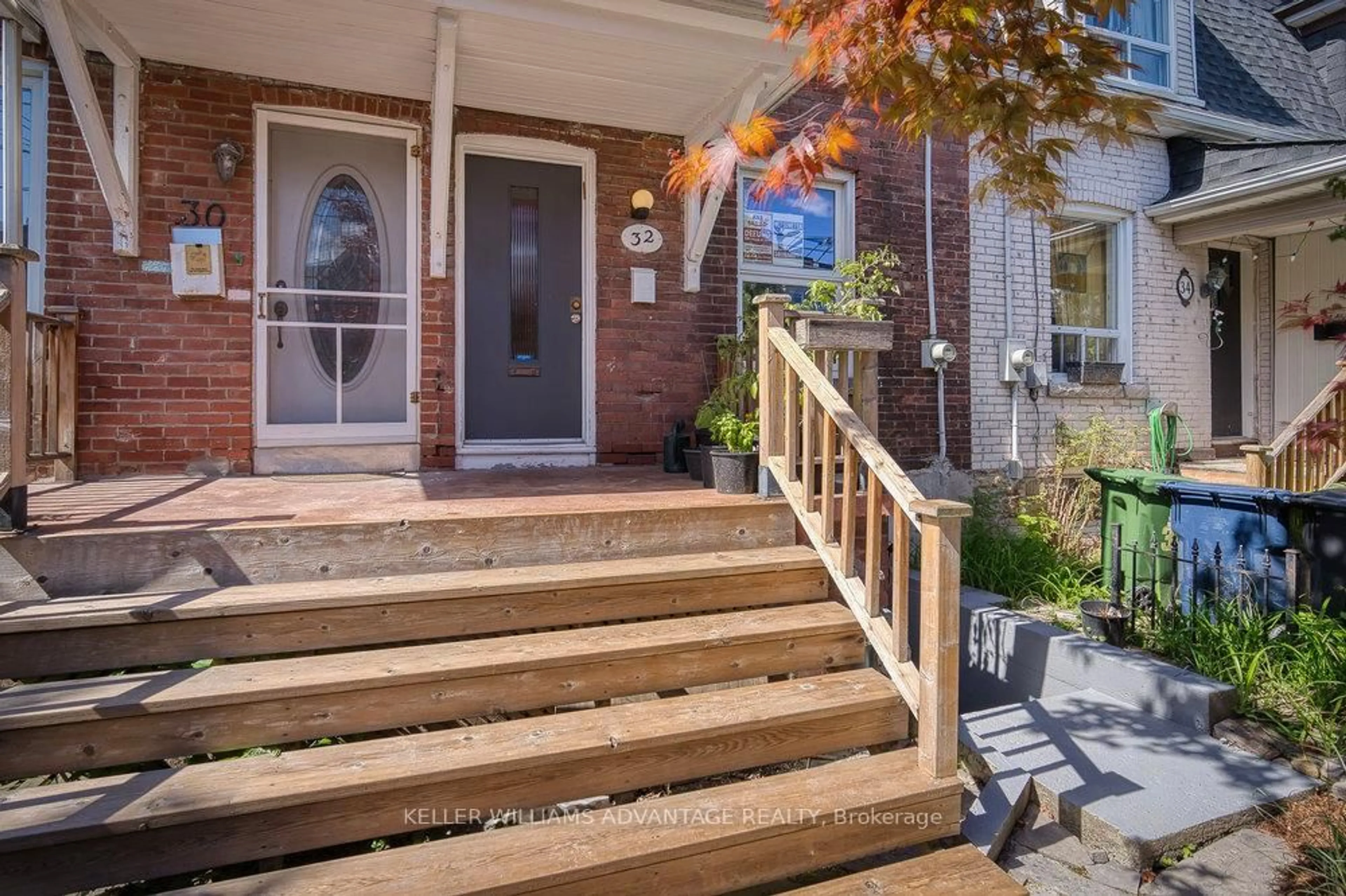 Unknown for 32 Bartlett Ave, Toronto Ontario M6H 3E6