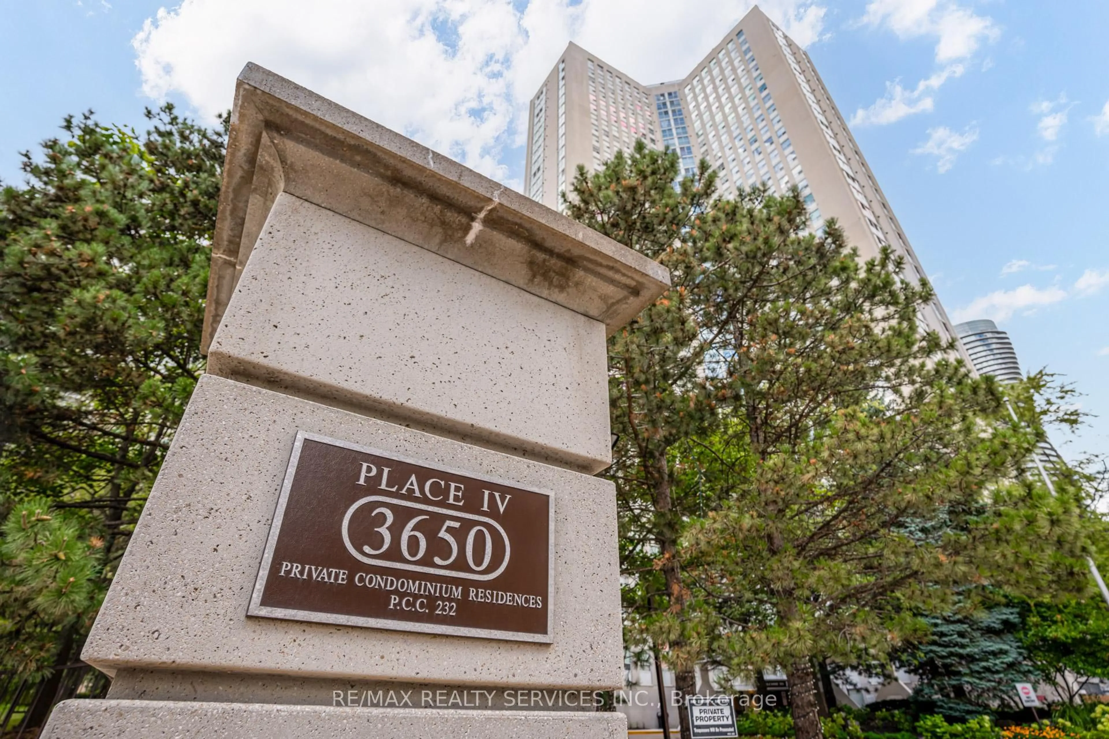 Unknown for 3650 Kaneff Cres #1508, Mississauga Ontario L5A 4A1