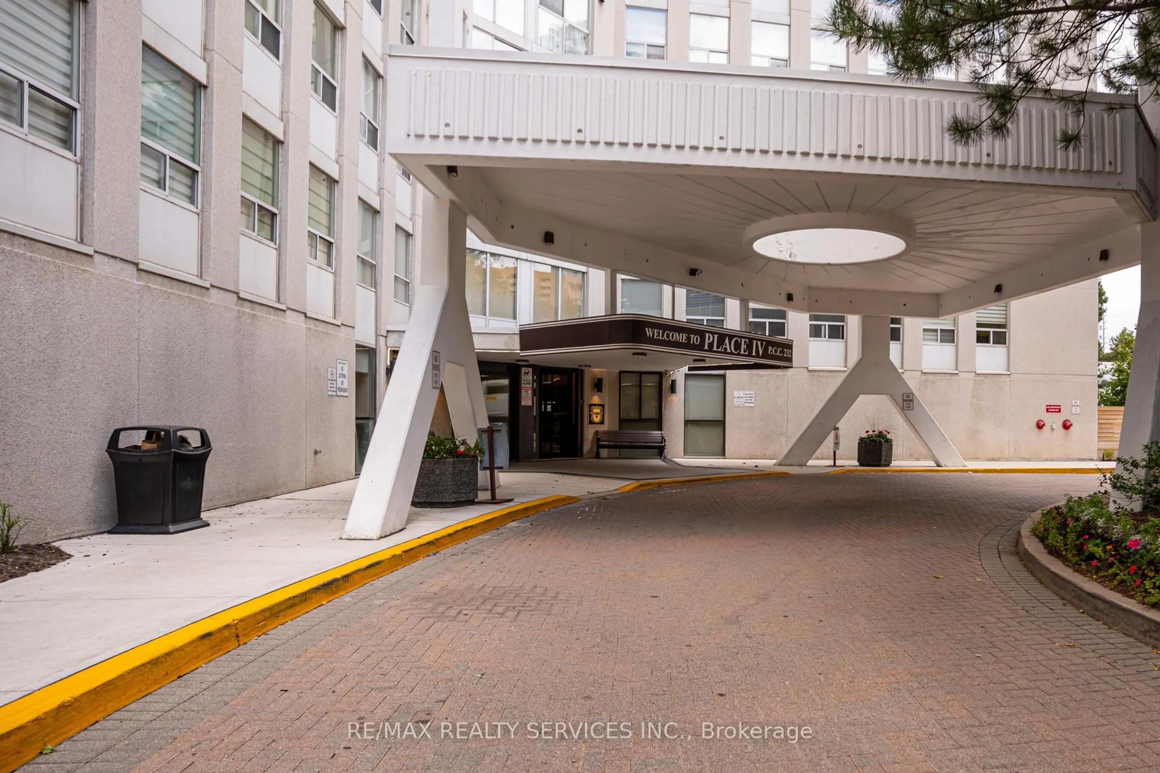 Unknown for 3650 Kaneff Cres #1508, Mississauga Ontario L5A 4A1