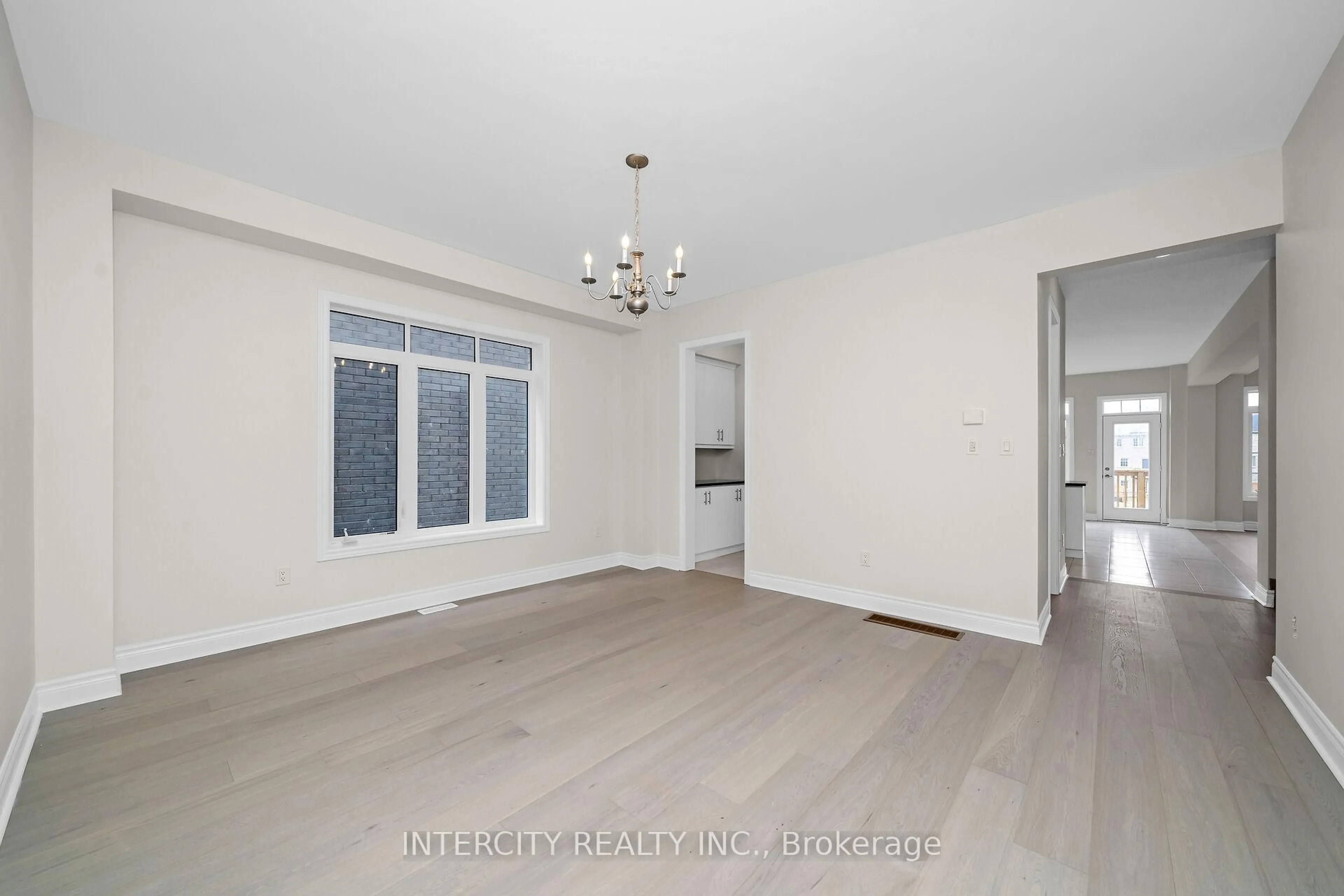 A pic of a room for 24 Keyworth Cres, Brampton Ontario L6R 4G3