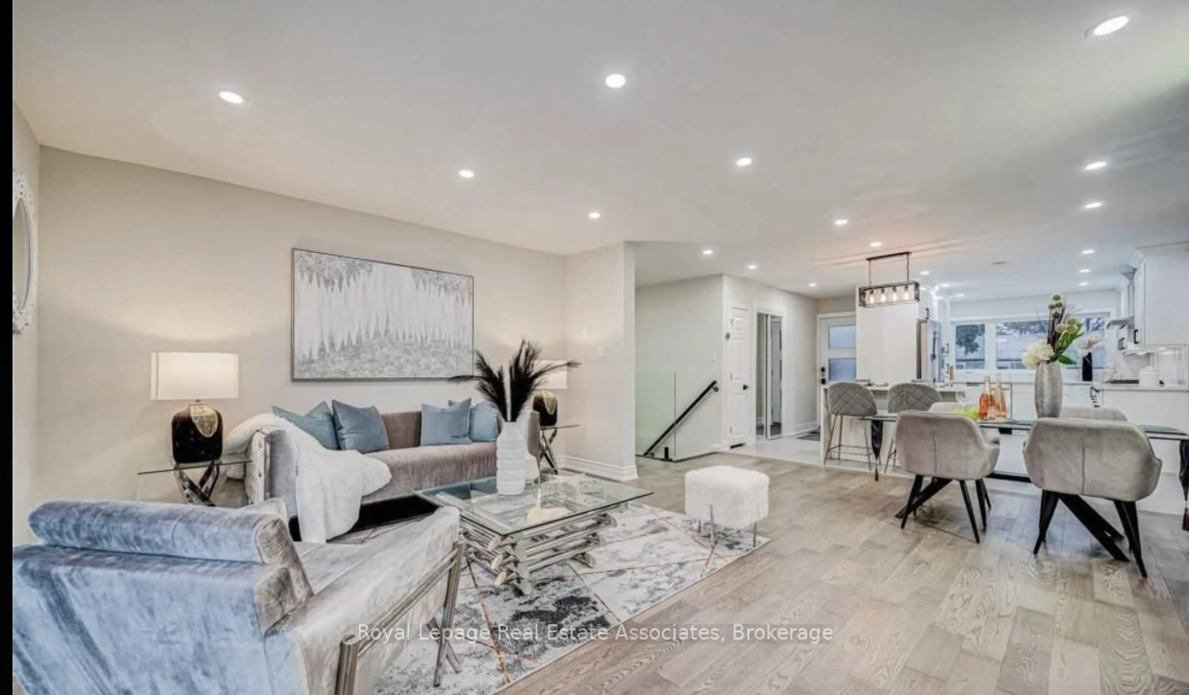 Living room with furniture, ceramic/tile floor for 21 Davistow Cres, Toronto Ontario M9V 3E8