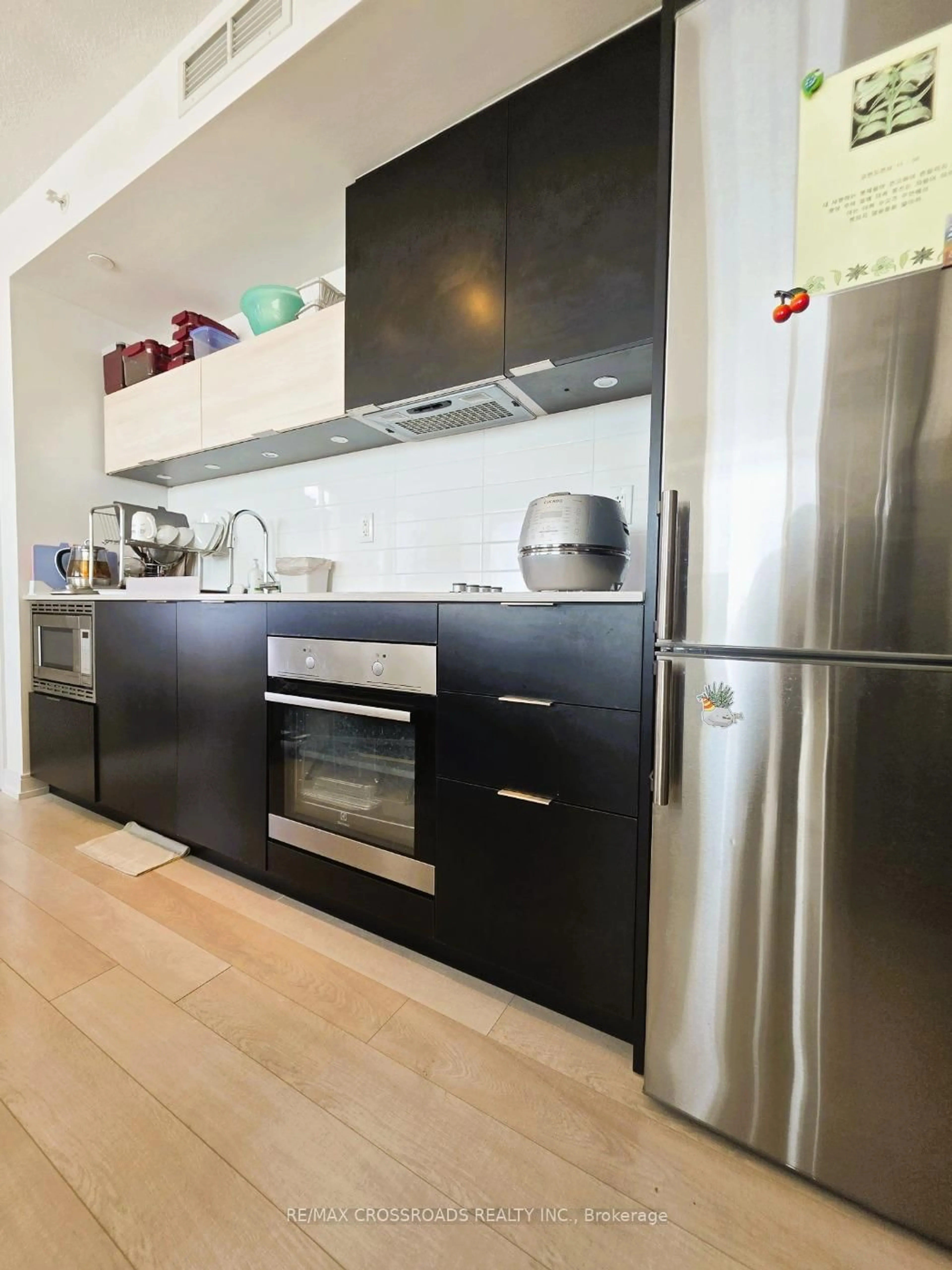 Standard kitchen, unknown for 20 Thomas Riley Rd #2709, Toronto Ontario M9B 0C3