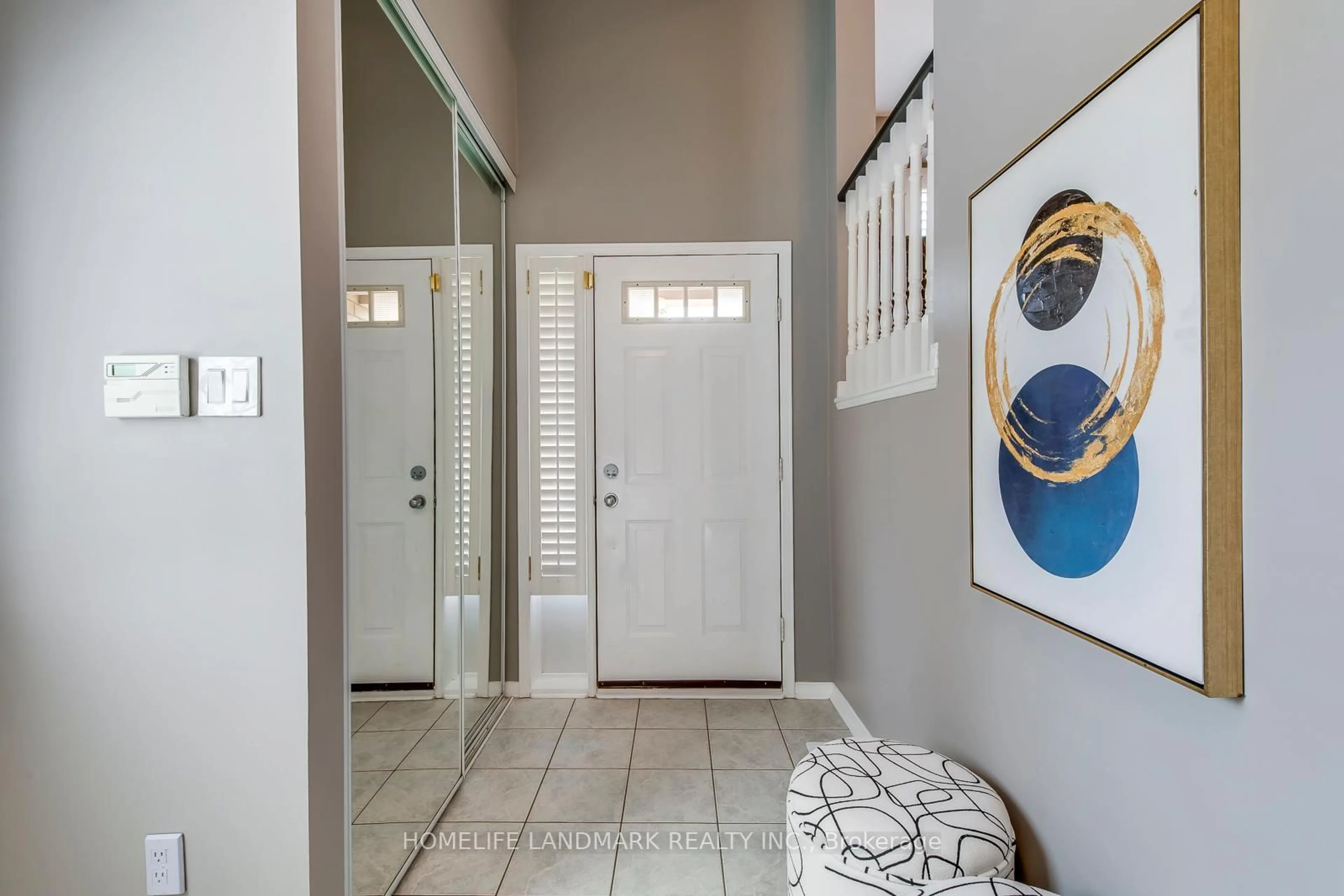 Indoor entryway for 2503 Gill Cres, Oakville Ontario L6H 6X8