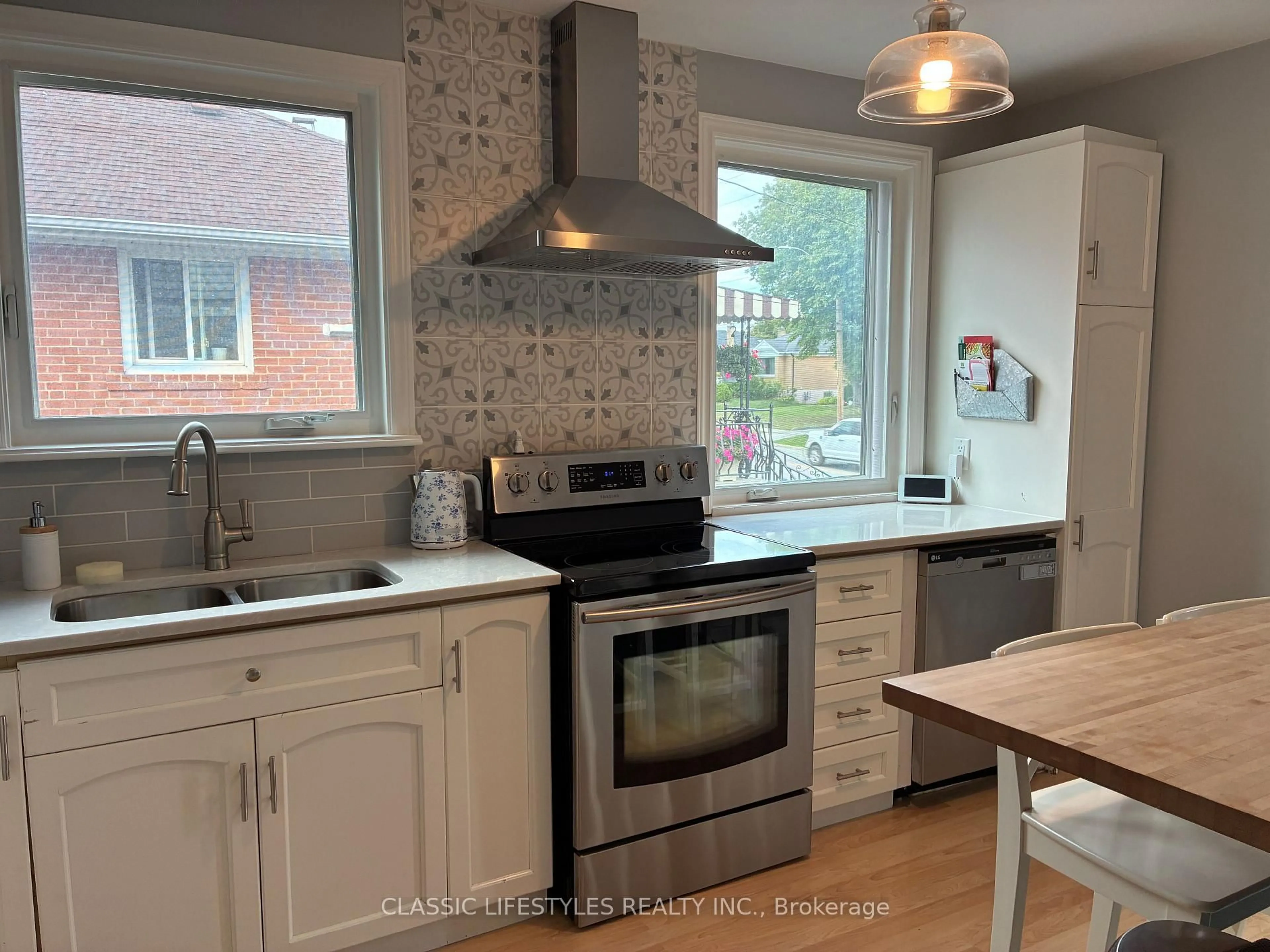 Open concept kitchen, unknown for 20 Redwater Dr, Toronto Ontario M9W 1Z6