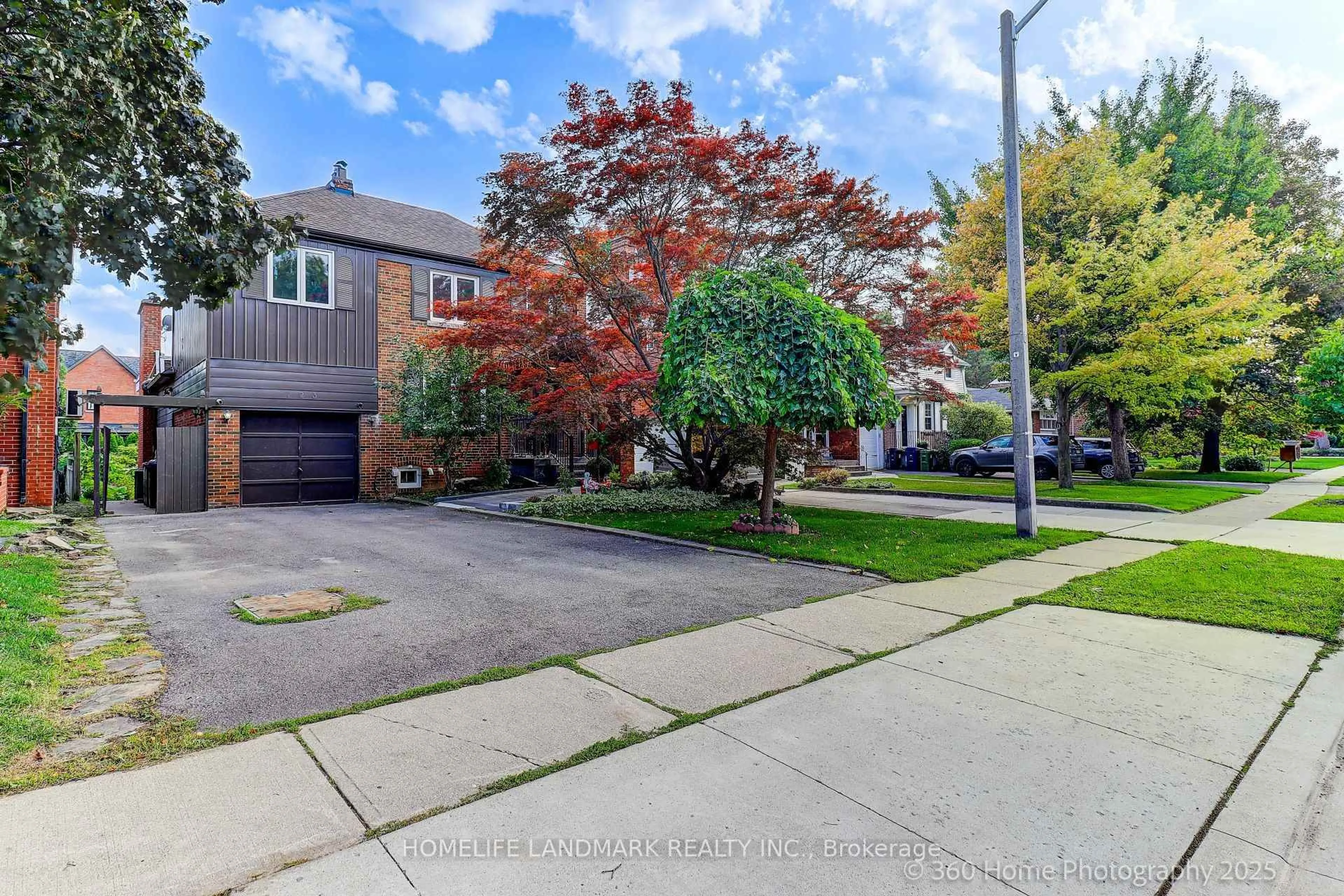 A pic from outside/outdoor area/front of a property/back of a property/a pic from drone, street for 123 Queens Dr, Toronto Ontario M9N 2H5