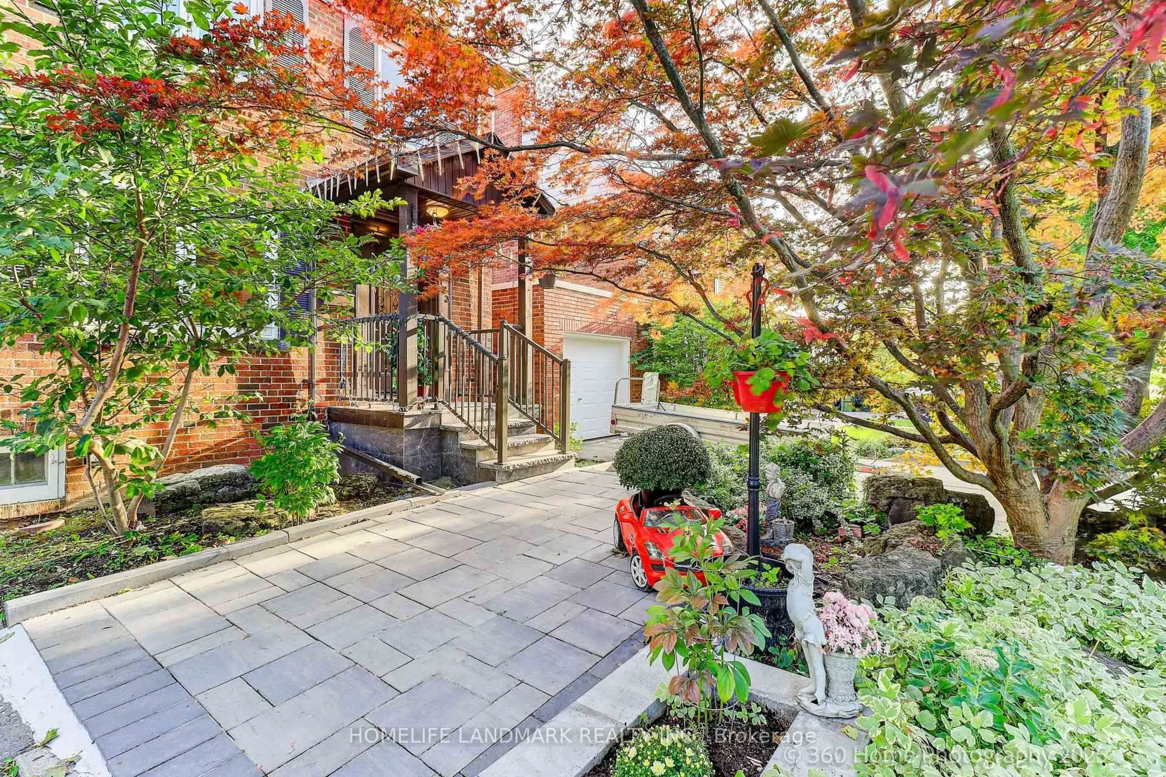 Patio, street for 123 Queens Dr, Toronto Ontario M9N 2H5