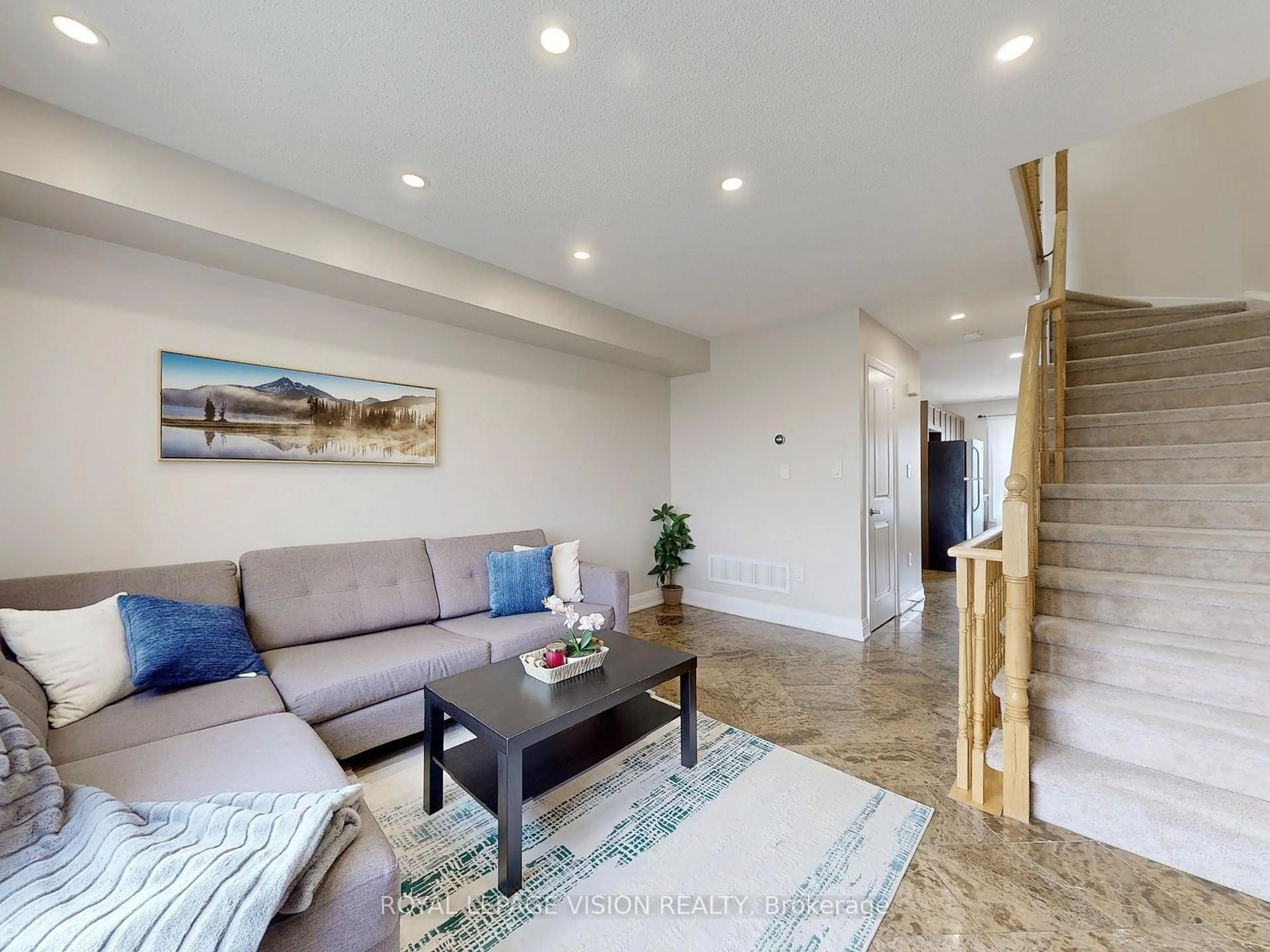 Living room with furniture, unknown for 28 Soldier St #62, Brampton Ontario L7A 4B6