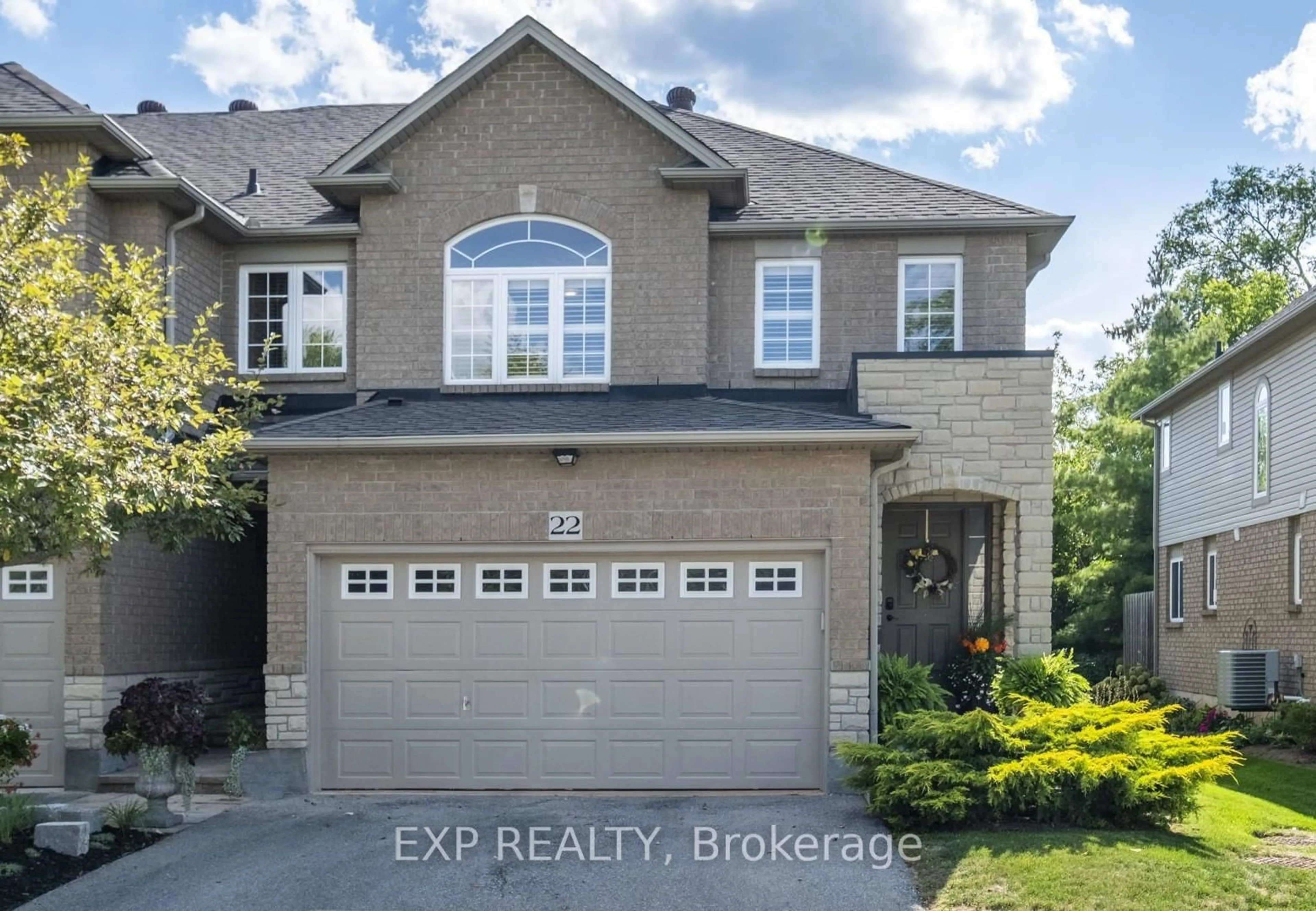 Home with brick exterior material, street for 130 Robert St #22, Milton Ontario L9T 6E3