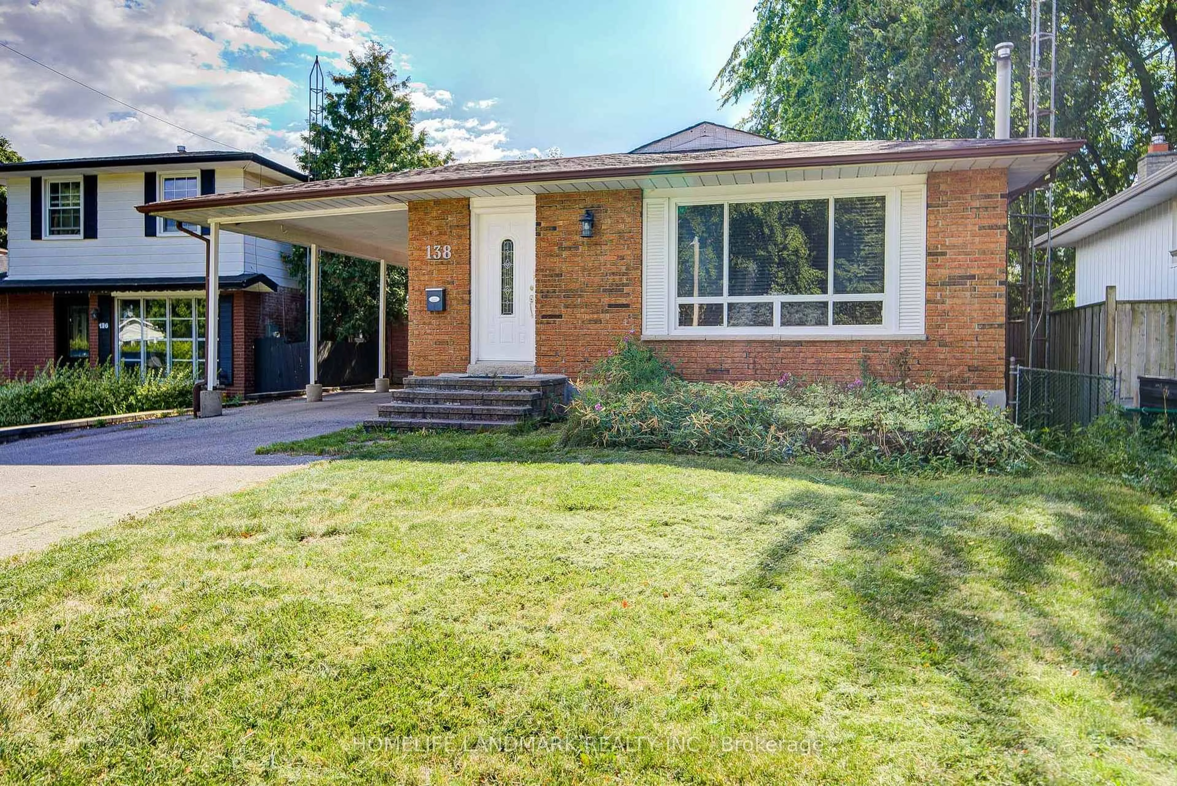 Home with brick exterior material, street for 138 Osborne Cres, Oakville Ontario L6H 1G1