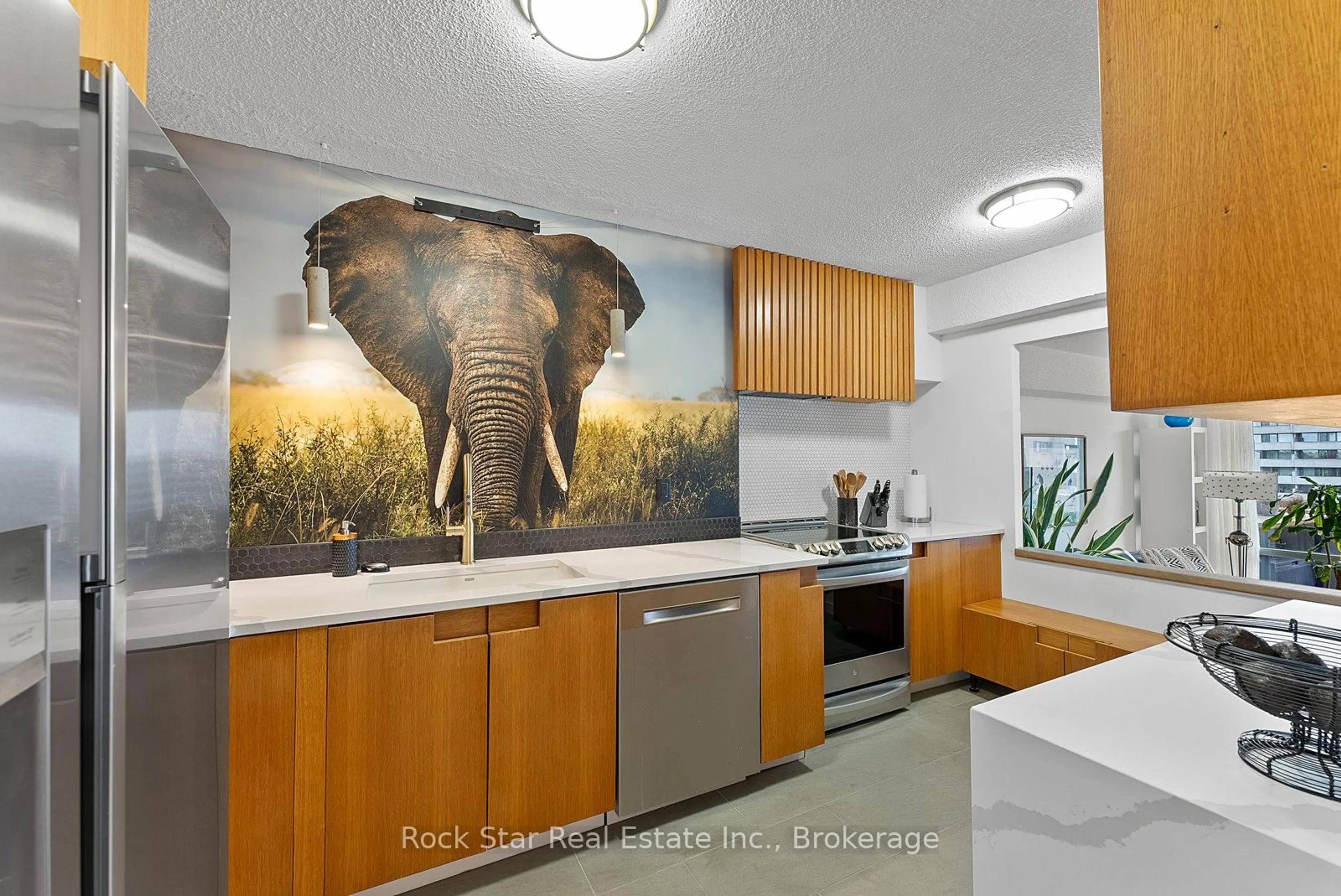 Contemporary kitchen, unknown for 270 Scarlett Rd #1305, Toronto Ontario M6N 4X7
