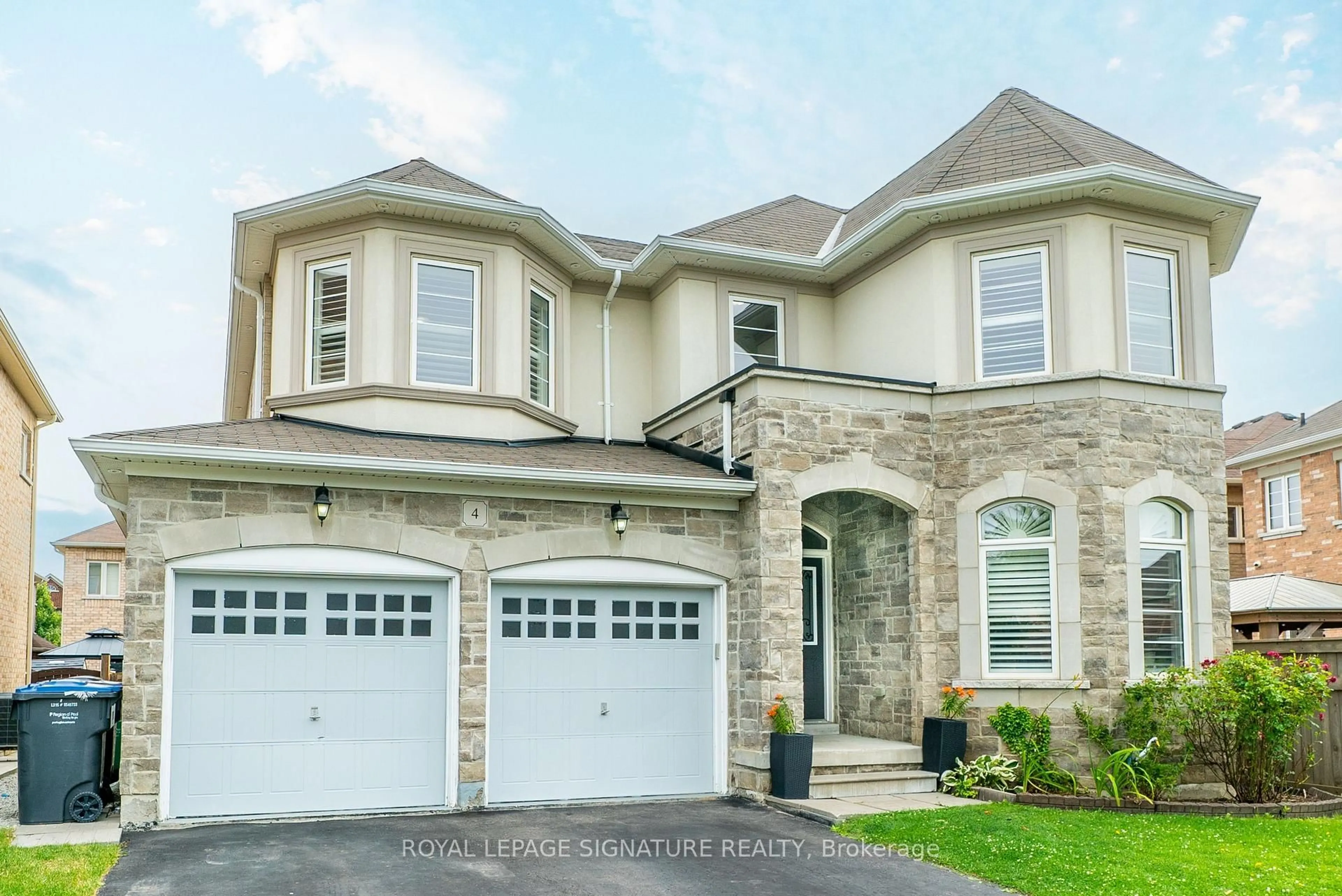 Home with vinyl exterior material, street for 4 Ripple St, Brampton Ontario L6R 3S5