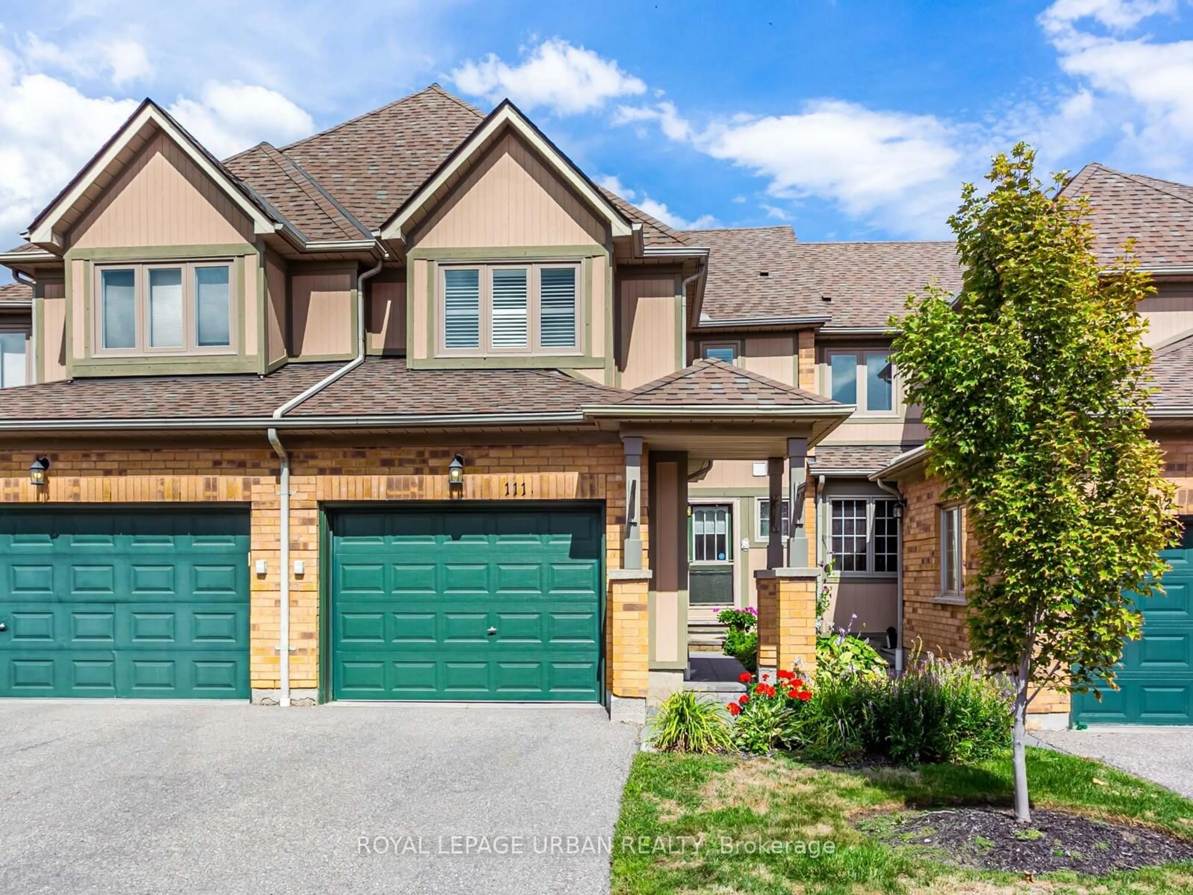Home with brick exterior material, street for 5662 Glen Erin Dr #111, Mississauga Ontario L5M 5J2