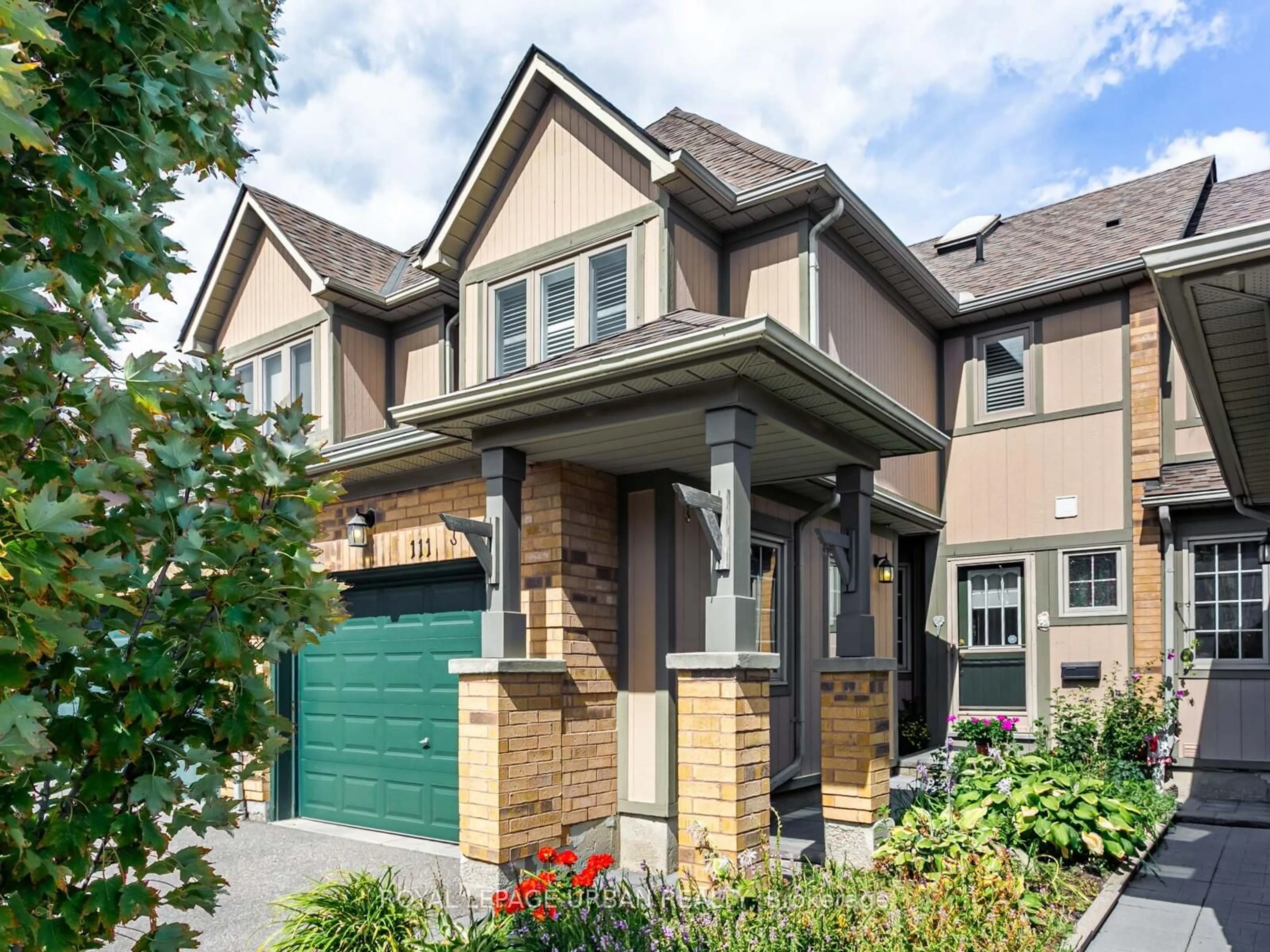 Home with brick exterior material, street for 5662 Glen Erin Dr #111, Mississauga Ontario L5M 5J2
