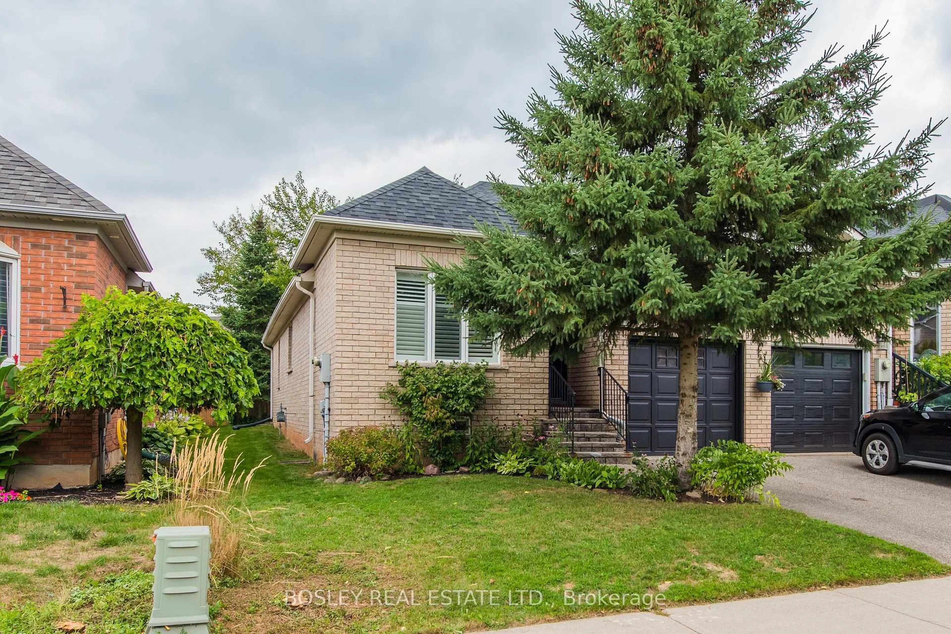 Home with brick exterior material, street for 41 Atwood Ave, Halton Hills Ontario L7G 5Z9
