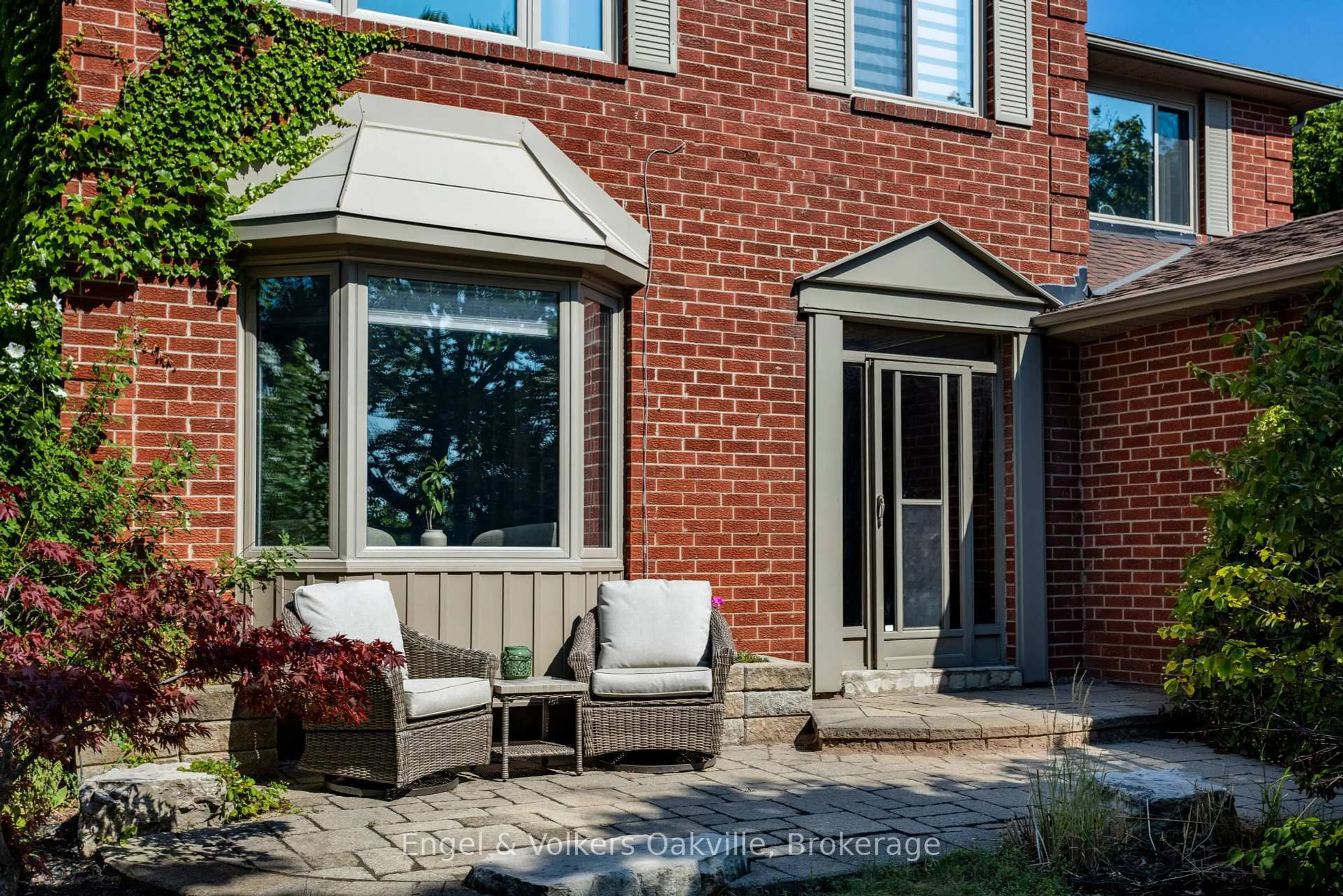 Home with brick exterior material, street for 1181 Grange Rd, Oakville Ontario L6H 1P8