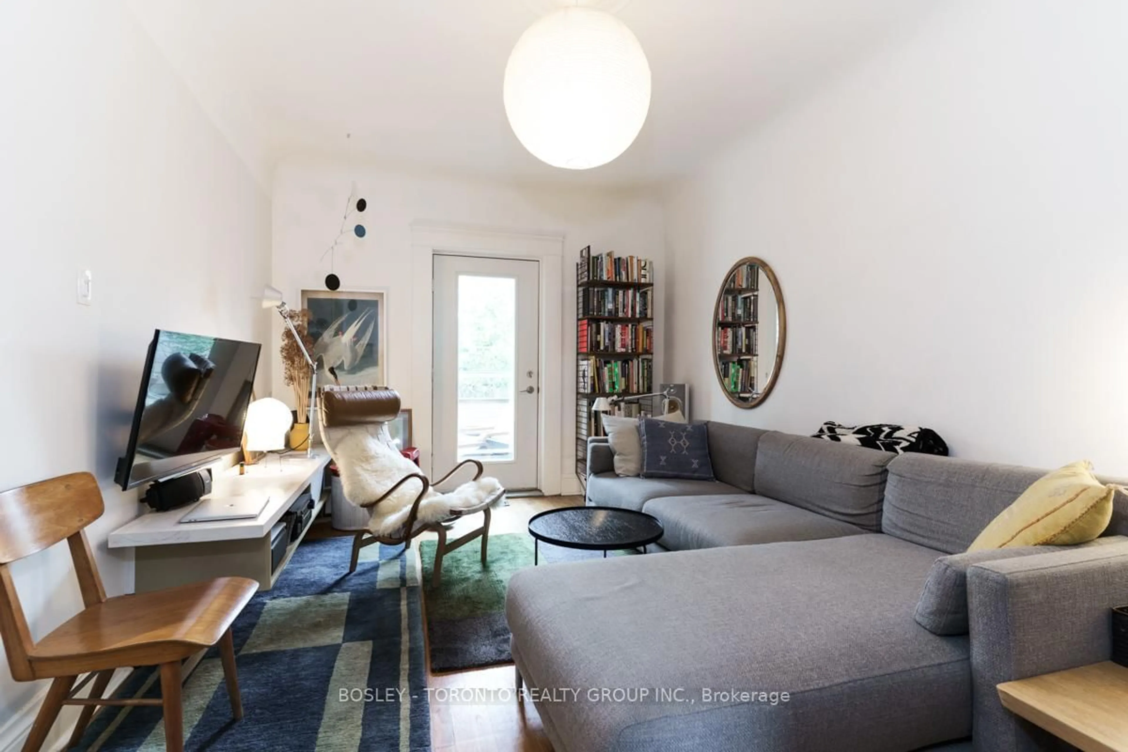 Living room with furniture, unknown for 62 Hallam St, Toronto Ontario M6H 1W6