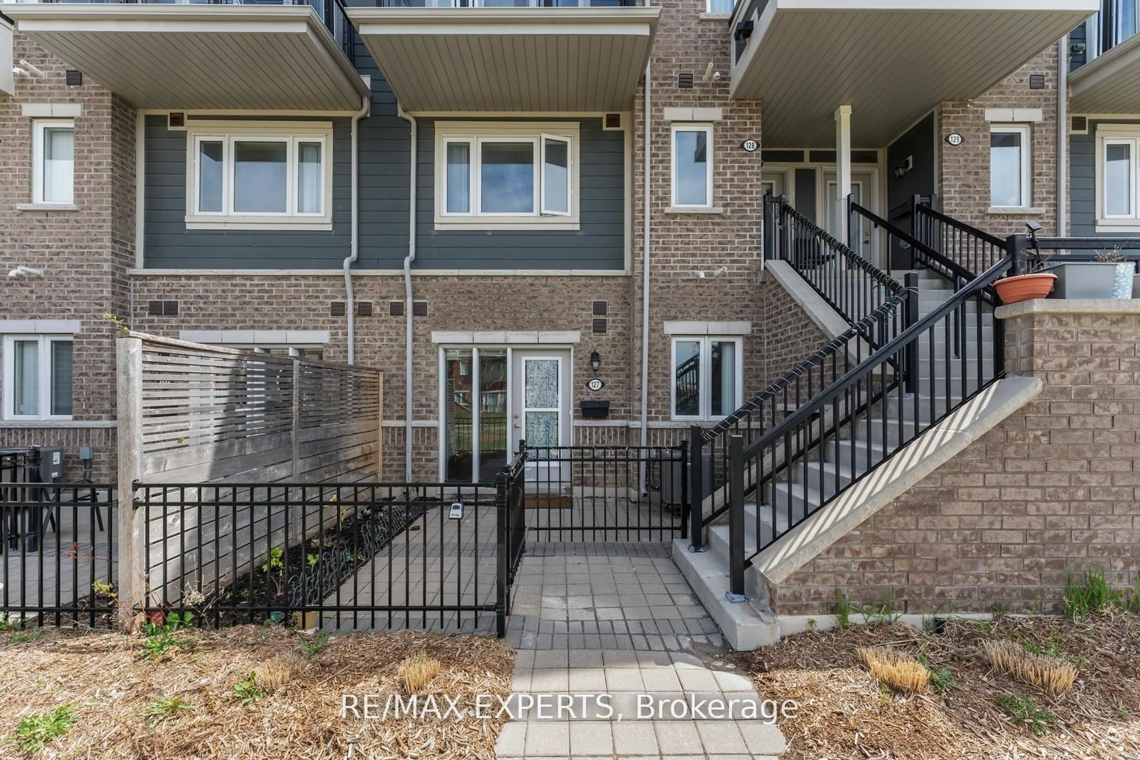 Unknown for 250 Sunny Meadow Blvd #127, Brampton Ontario L6R 3Y6