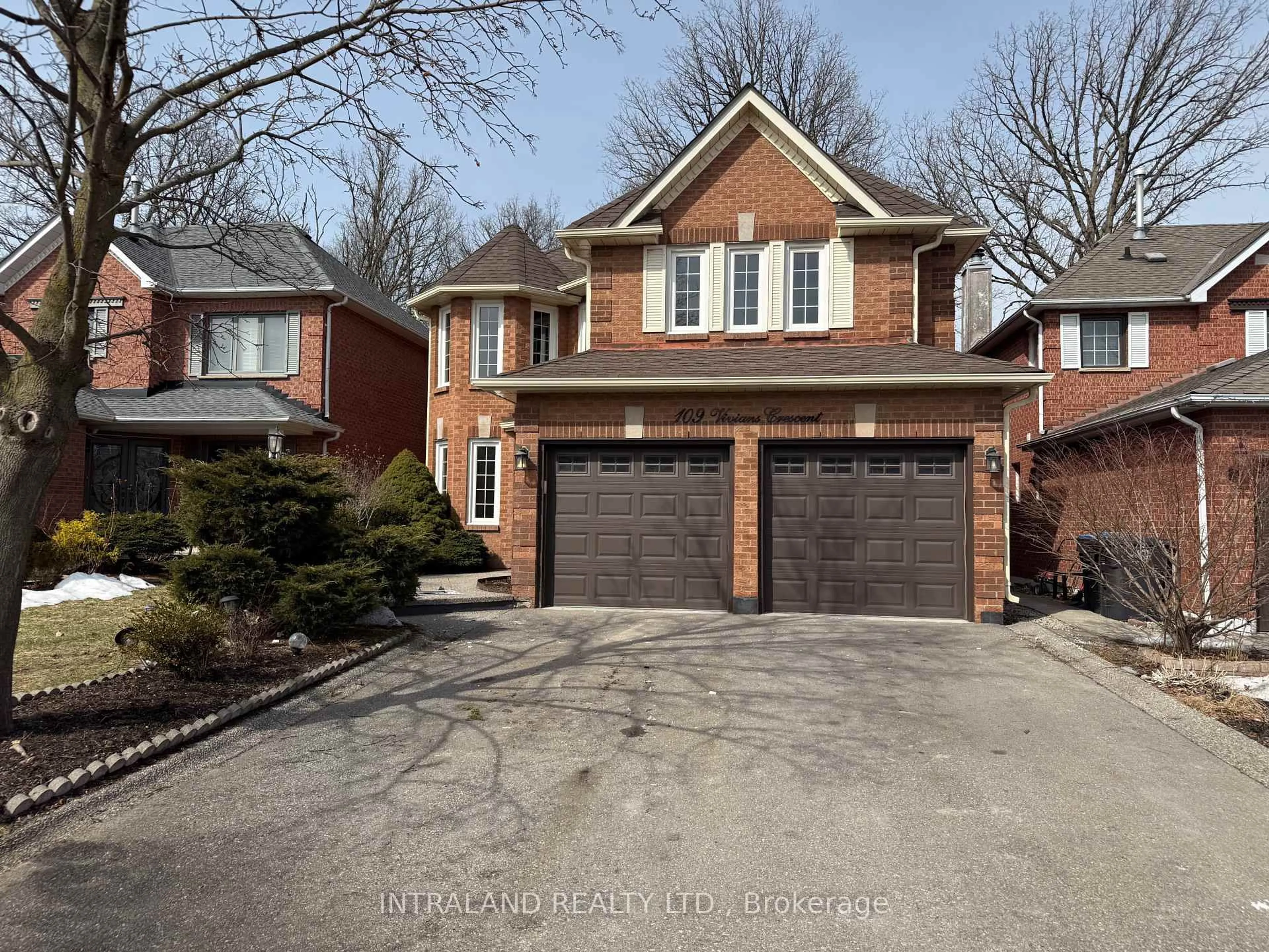 Home with brick exterior material, street for 109 Vivians Cres, Brampton Ontario L6Y 4V4