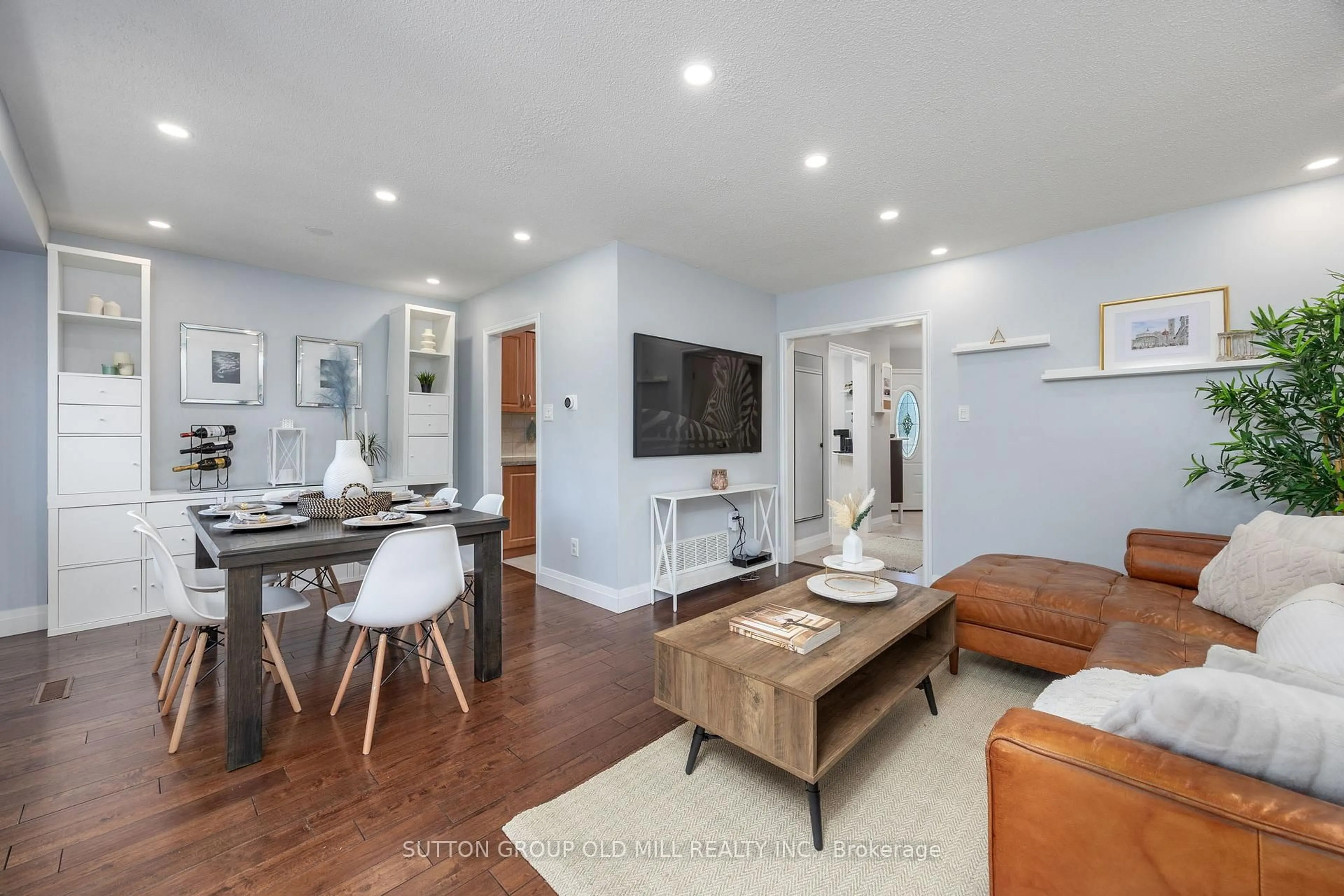 Unknown for 4336 Lee Dr, Mississauga Ontario L4W 4A8