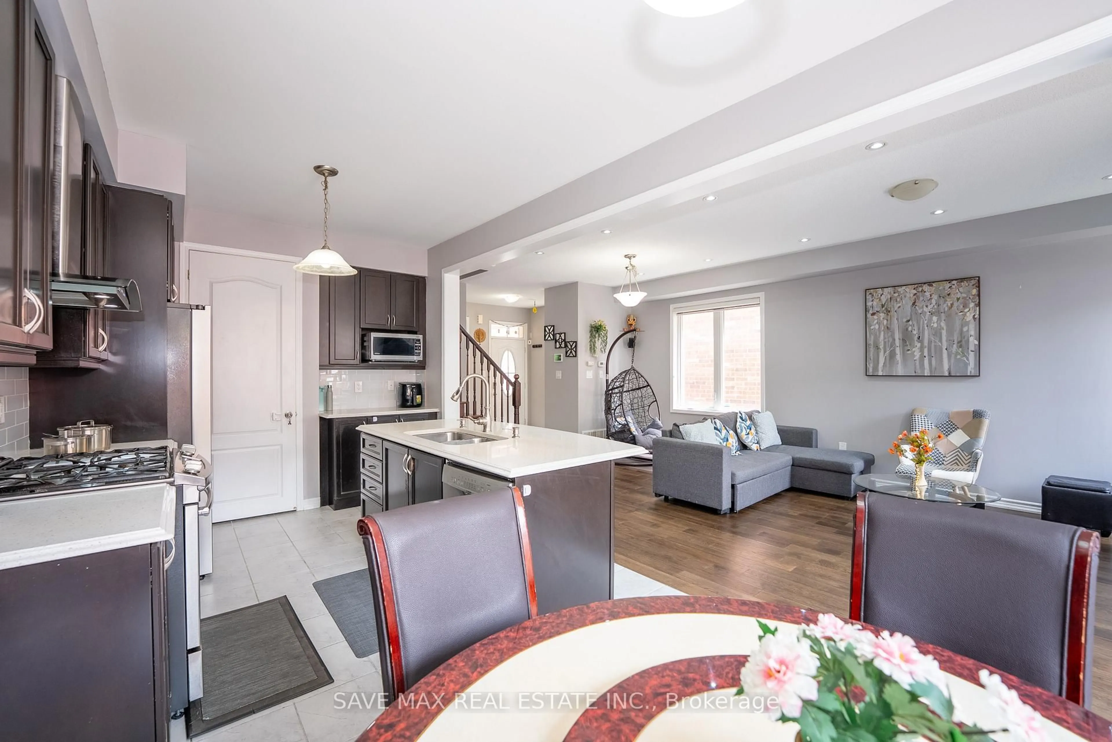 Open concept kitchen, unknown for 30 Polstar Rd, Brampton Ontario L7A 0G2