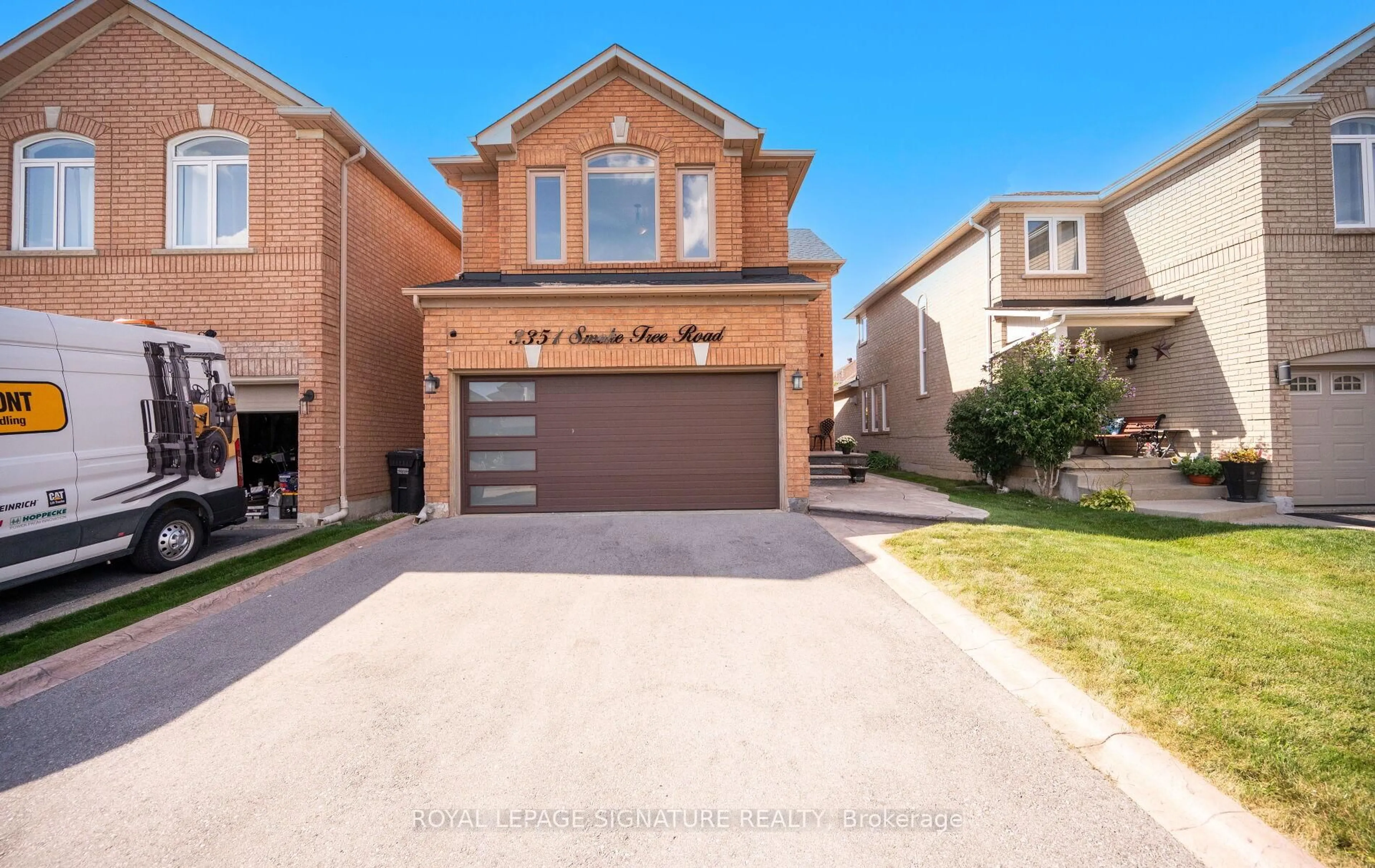 Home with brick exterior material, street for 3351 Smoke Tree Rd, Mississauga Ontario L5N 7M5