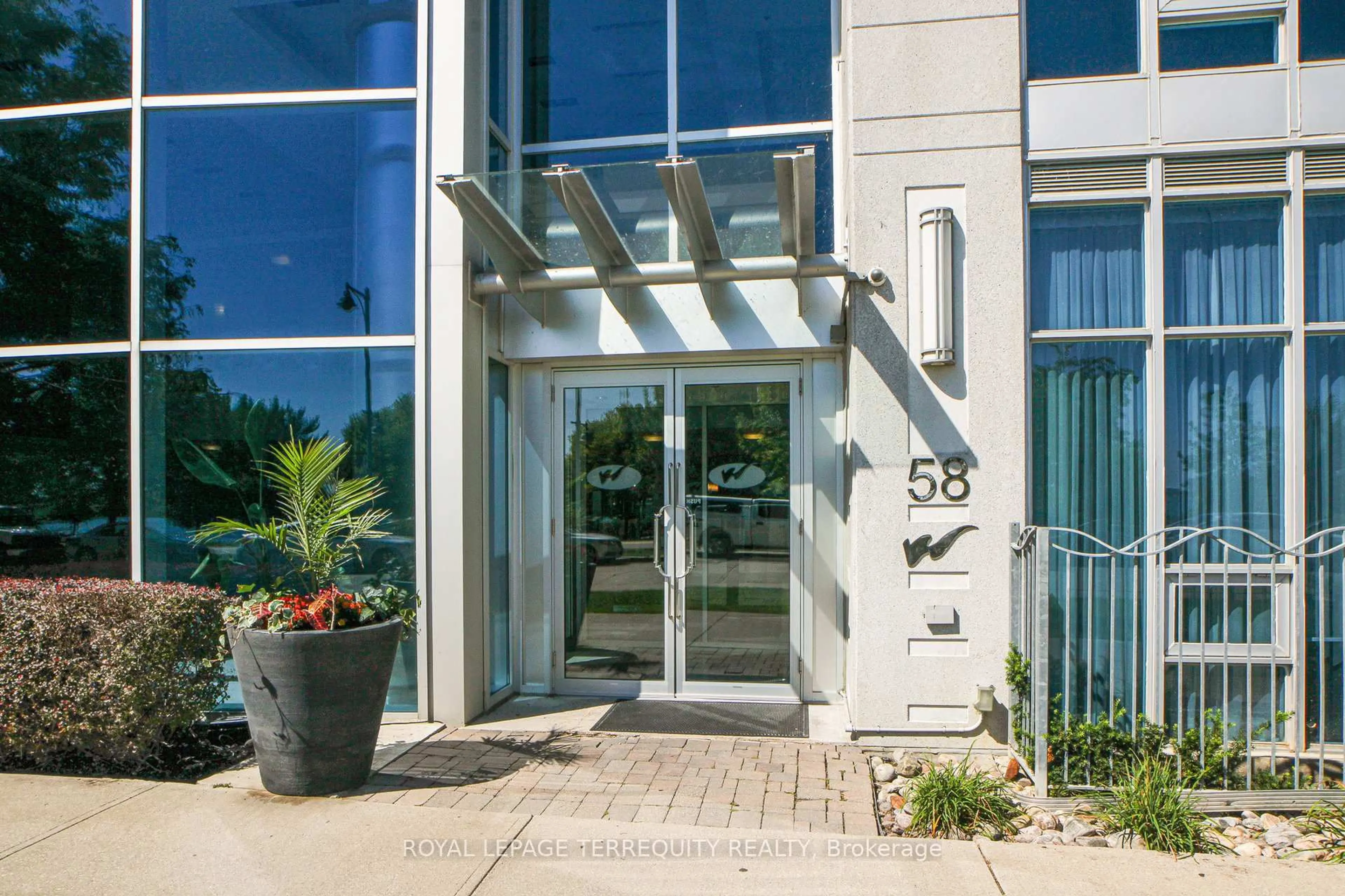 Unknown for 58 Marine Parade Dr #320, Toronto Ontario M8V 4G1
